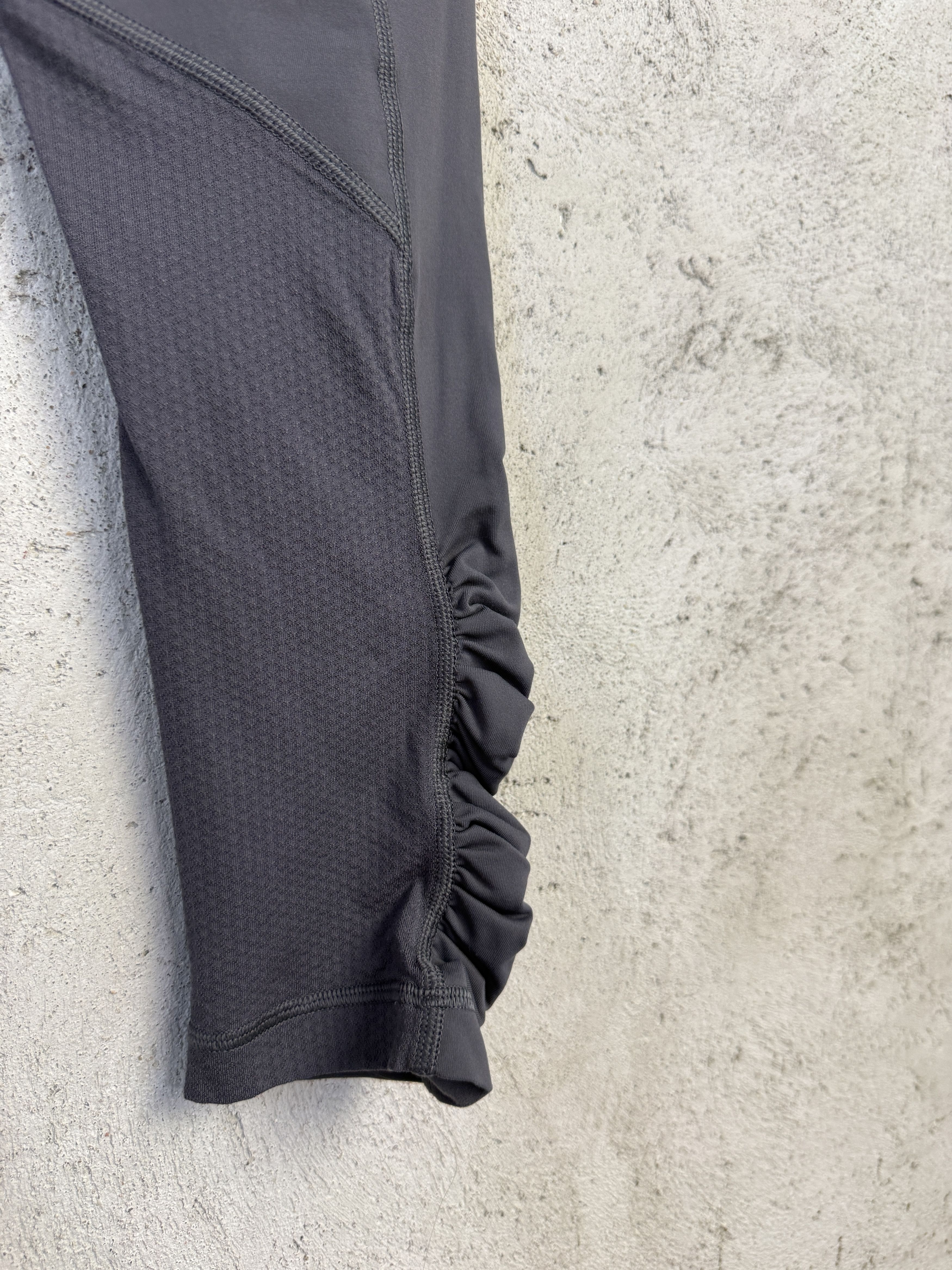 Lululemon Lululemon leggings sport gym yoga pilates Size 28" / US 6 / IT 42 - 5 Thumbnail
