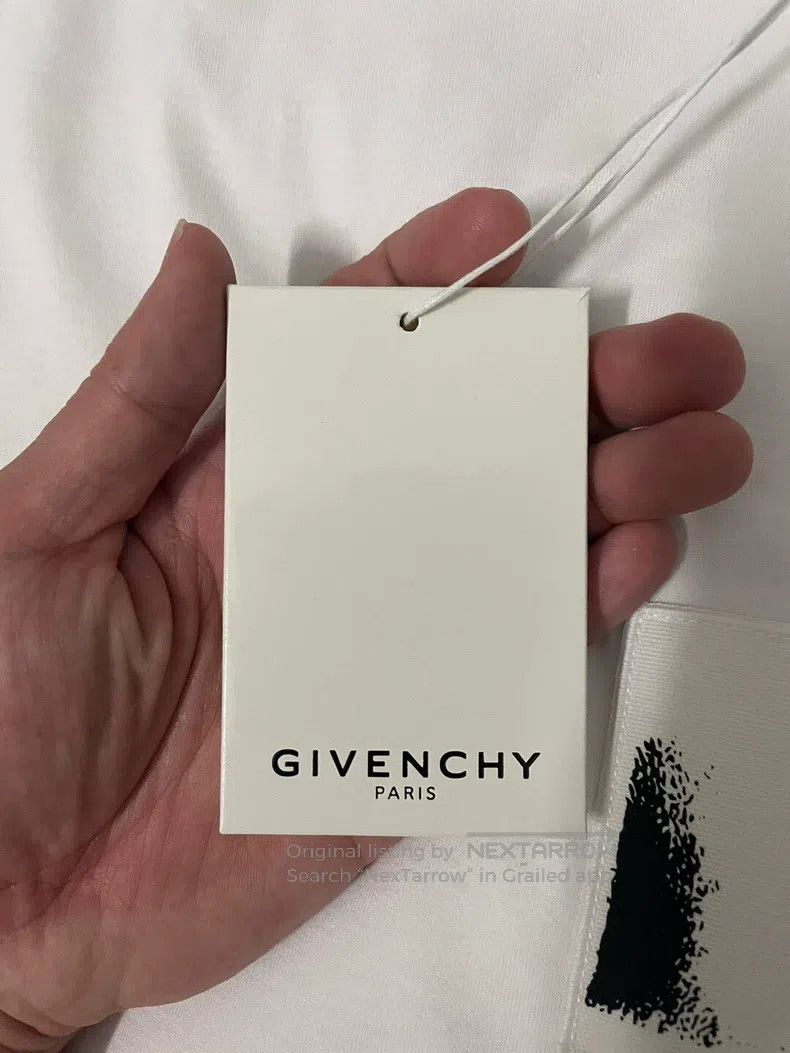 Givenchy Givenchy White Square Letter Short Sleeve T-shirt Spring/S Size US M / EU 48-50 / 2 - 4 Thumbnail