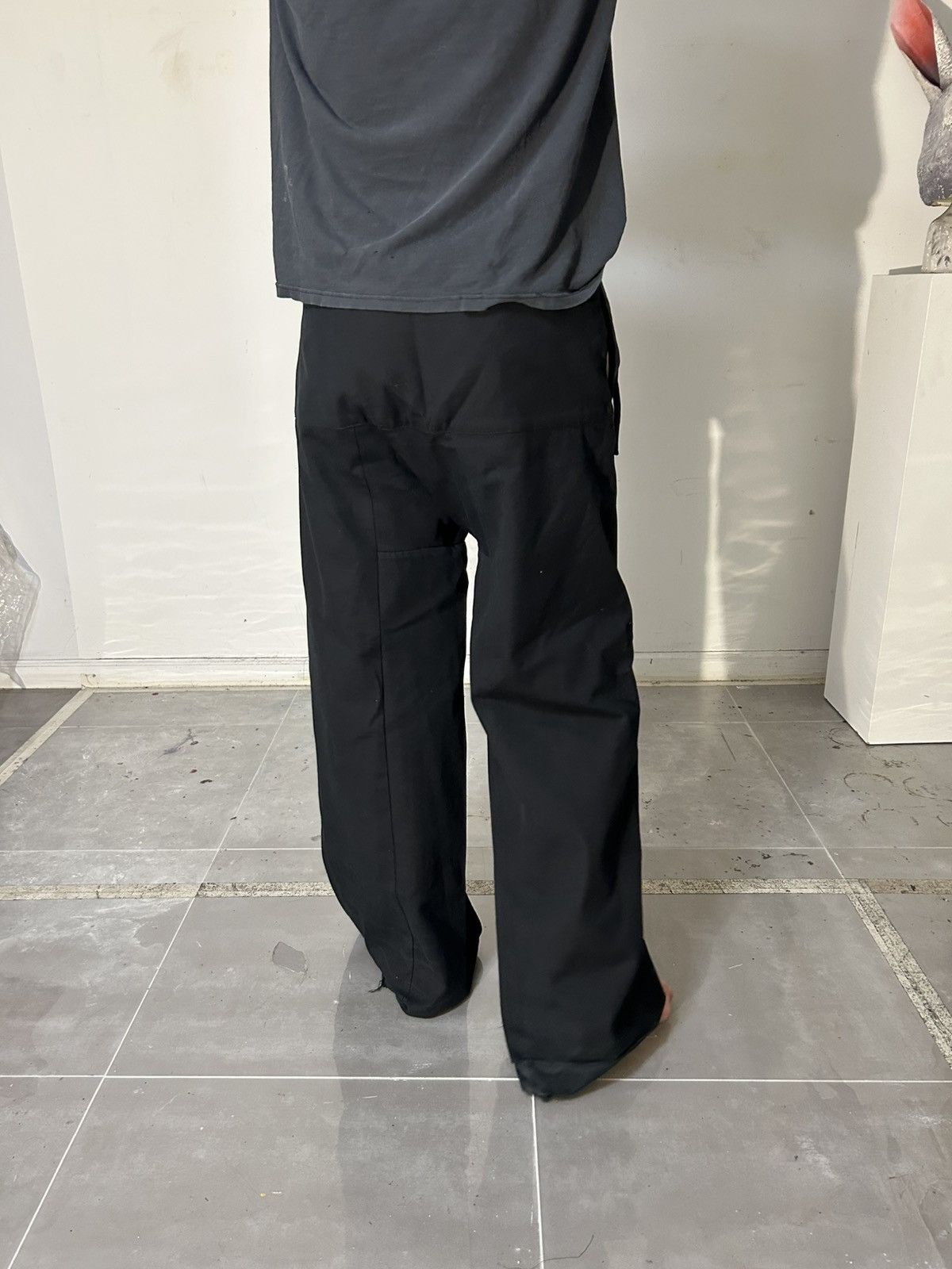 Acne Studios Acne Studios Black Crossover Tied Paper Bag Waist Pants Size US 33 - 16 Thumbnail