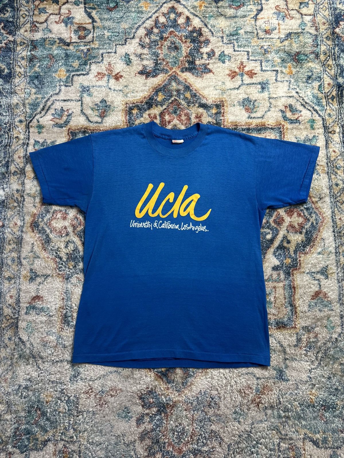 Vintage Vintage 80s UCLA Spellout T-shirt Large Size US L / EU 52-54 / 3 - 1 Thumbnail