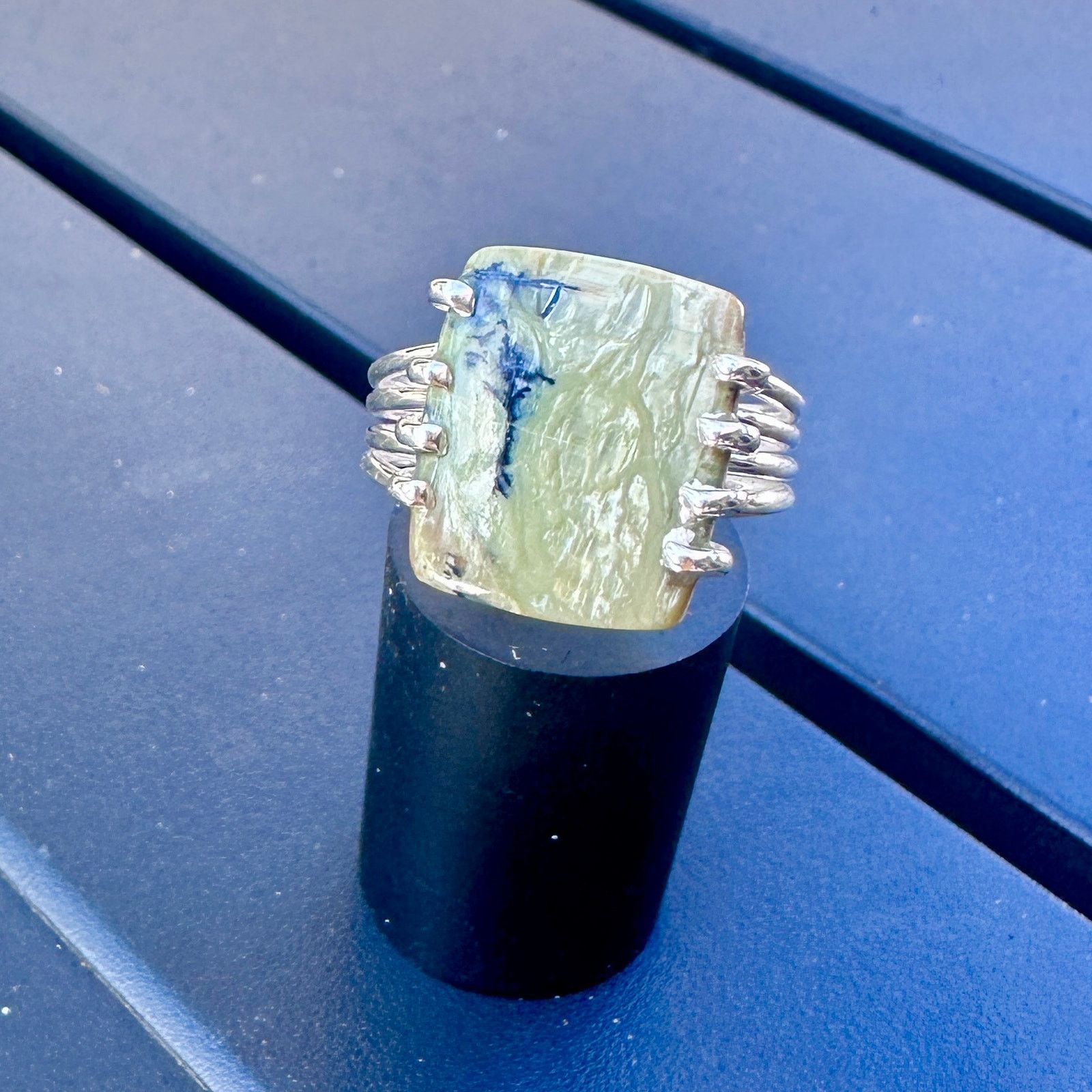 The Unbranded Brand Tanzania Imperial Opal Sterling Silver Ring Size ONE SIZE - 9 Thumbnail