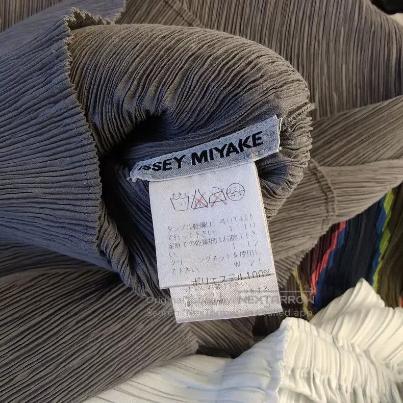 Issey Miyake Issey Miyake Gray Toothpick Pleated Top Size M / US 6-8 / IT 42-44 - 3 Thumbnail