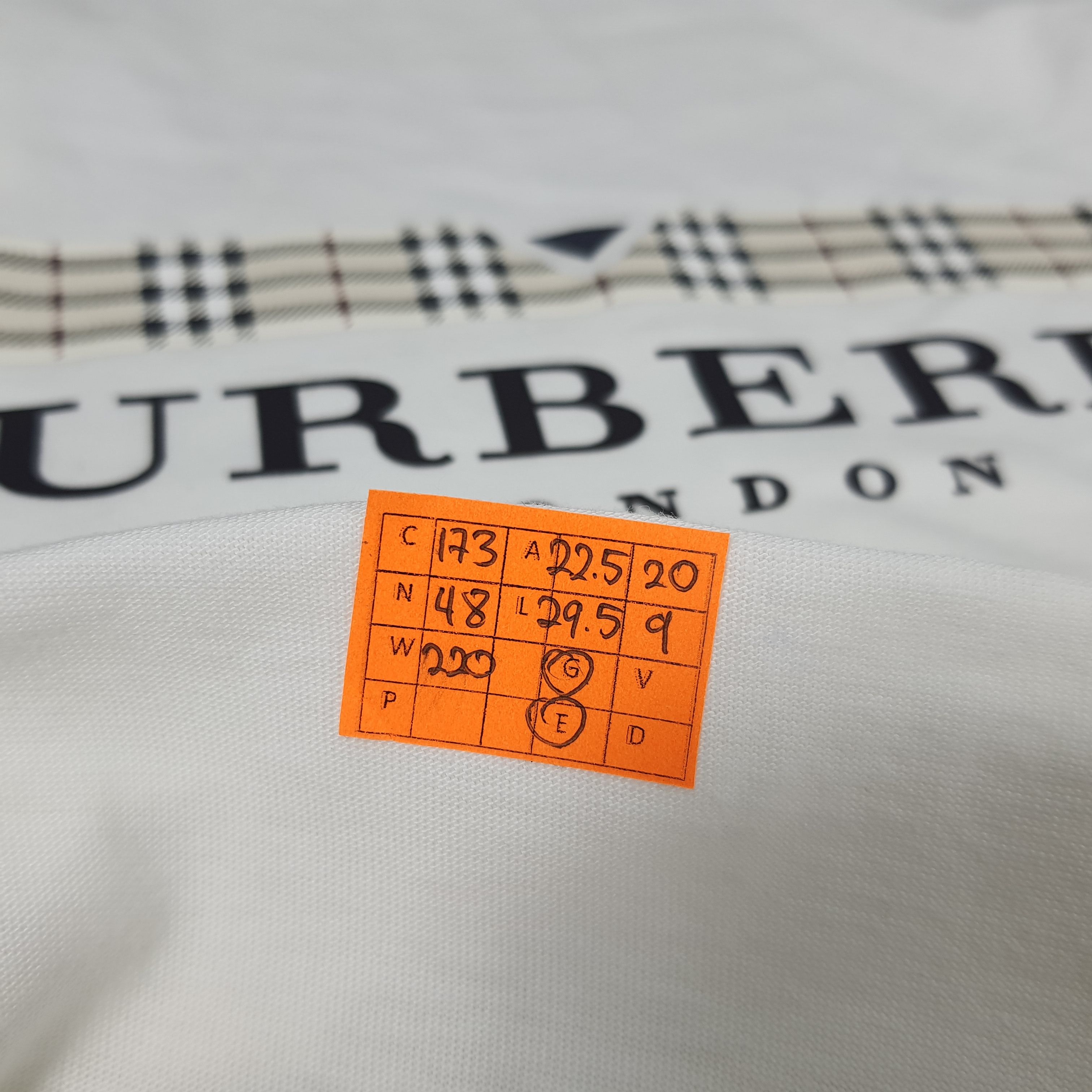 Burberry × Vintage Vintage Burberry London Golf Nova Check T-shirt Size US L / EU 52-54 / 3 - 8 Thumbnail