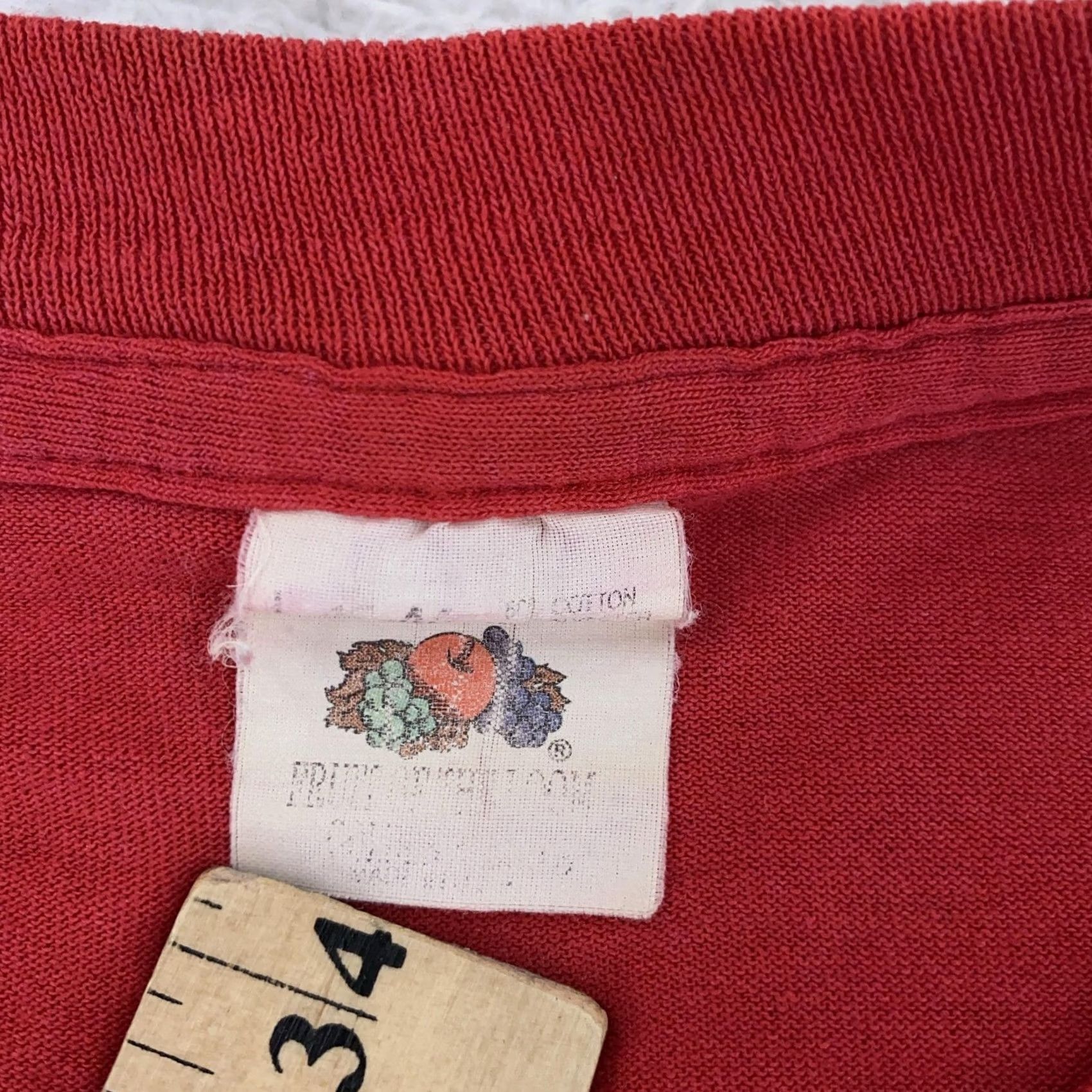 Fruit Of The Loom VINTAGE Fruit of the Loom Shirt Mens M Red T-Shirt Pocket 90s Classic Minimalist Size US M / EU 48-50 / 2 - 8 Thumbnail