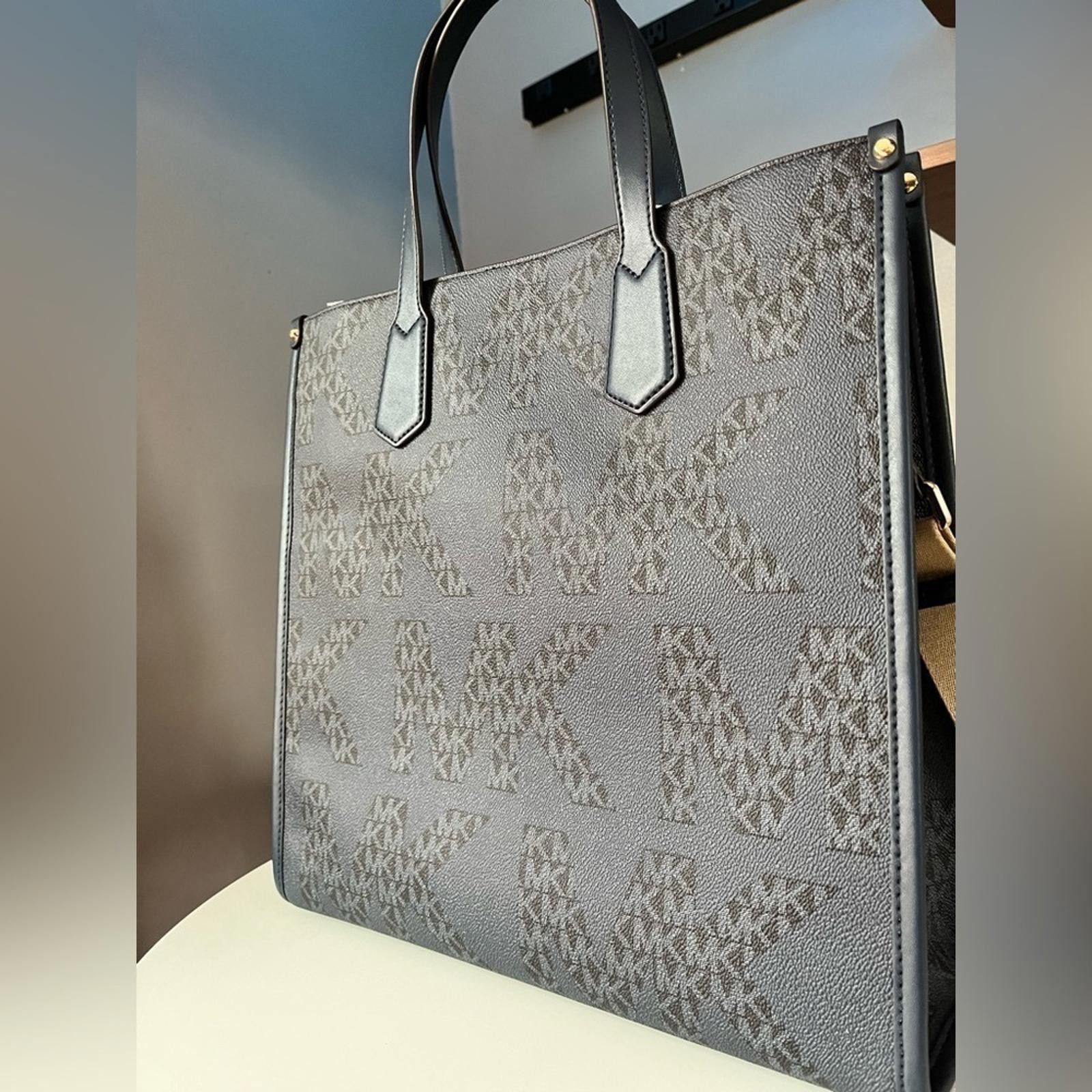 Michael Kors Michael Kors Admiral Blue Tote Bag With Crossbody Strap NWT Size ONE SIZE - 3 Thumbnail