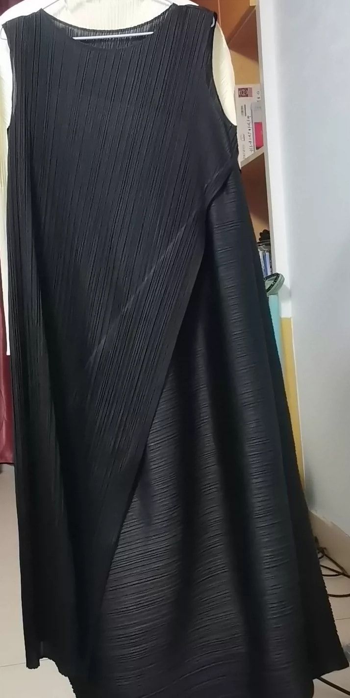 Pleats Please Issey Miyake Issey Miyake size:5 Black diamond-cut series dress Size S / US 4 / IT 40 - 1 Thumbnail