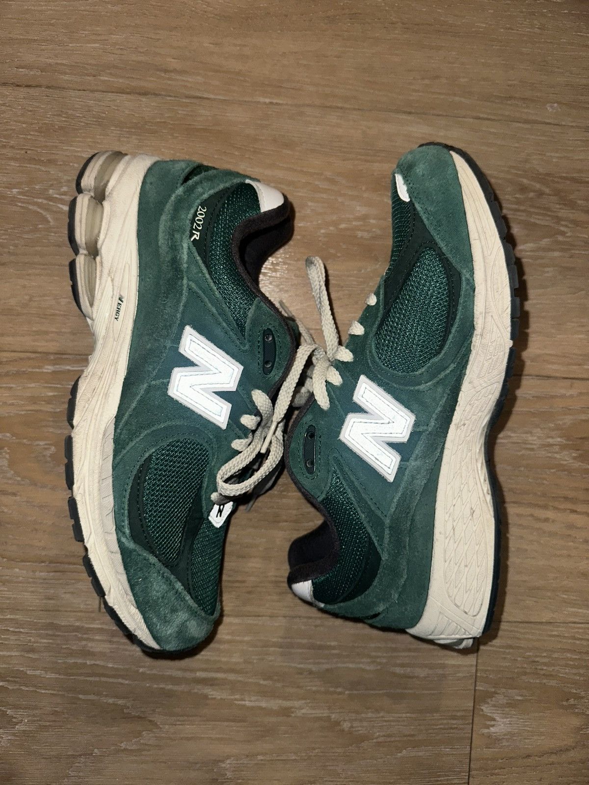 New Balance New Balance 2002R Forest Green Size US 9 / EU 42 - 1 Thumbnail
