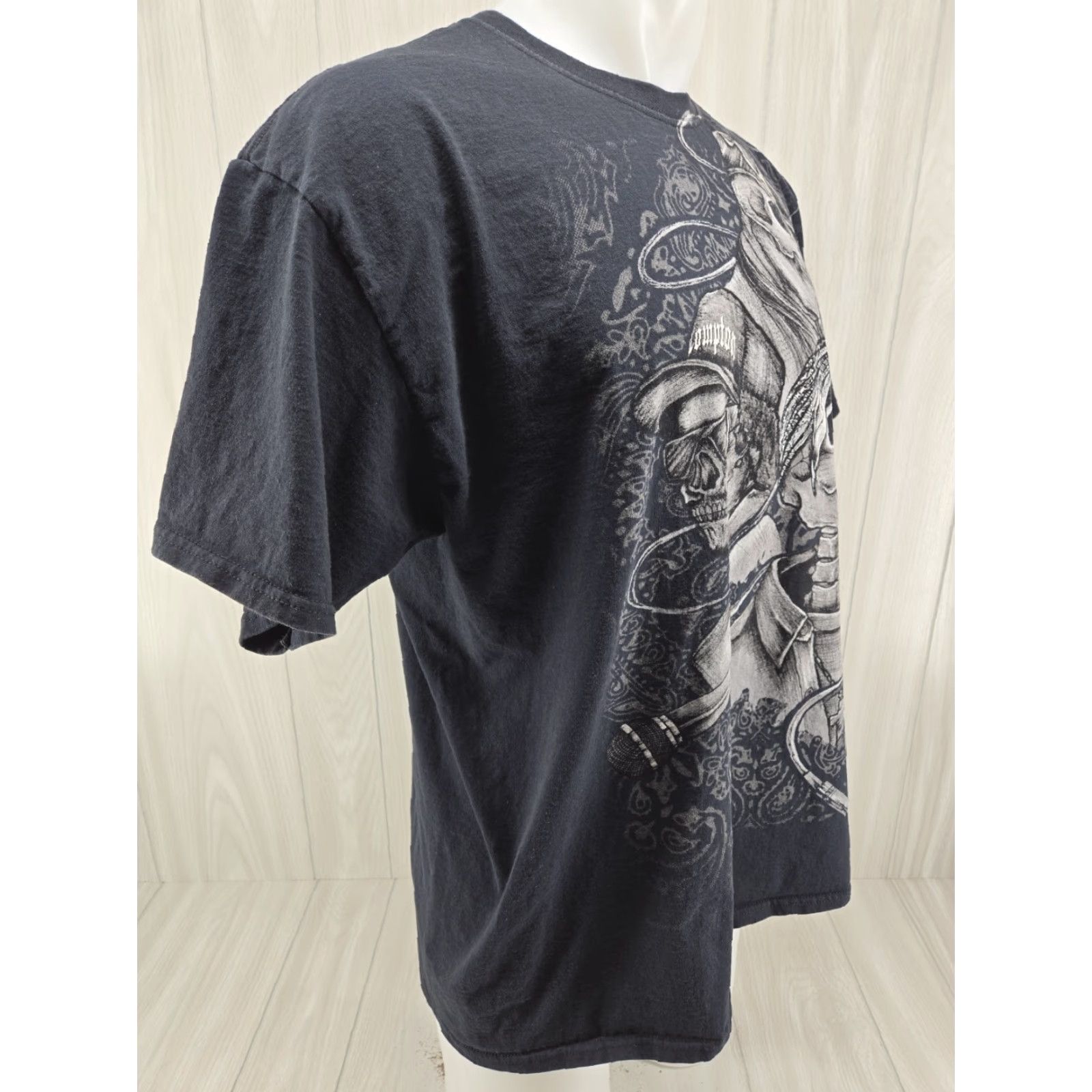 Fruit Of The Loom VINTAGE Men’s Compton Skulls With A Microphone T-shirt Black XL Size US XL / EU 56 / 4 - 7 Thumbnail