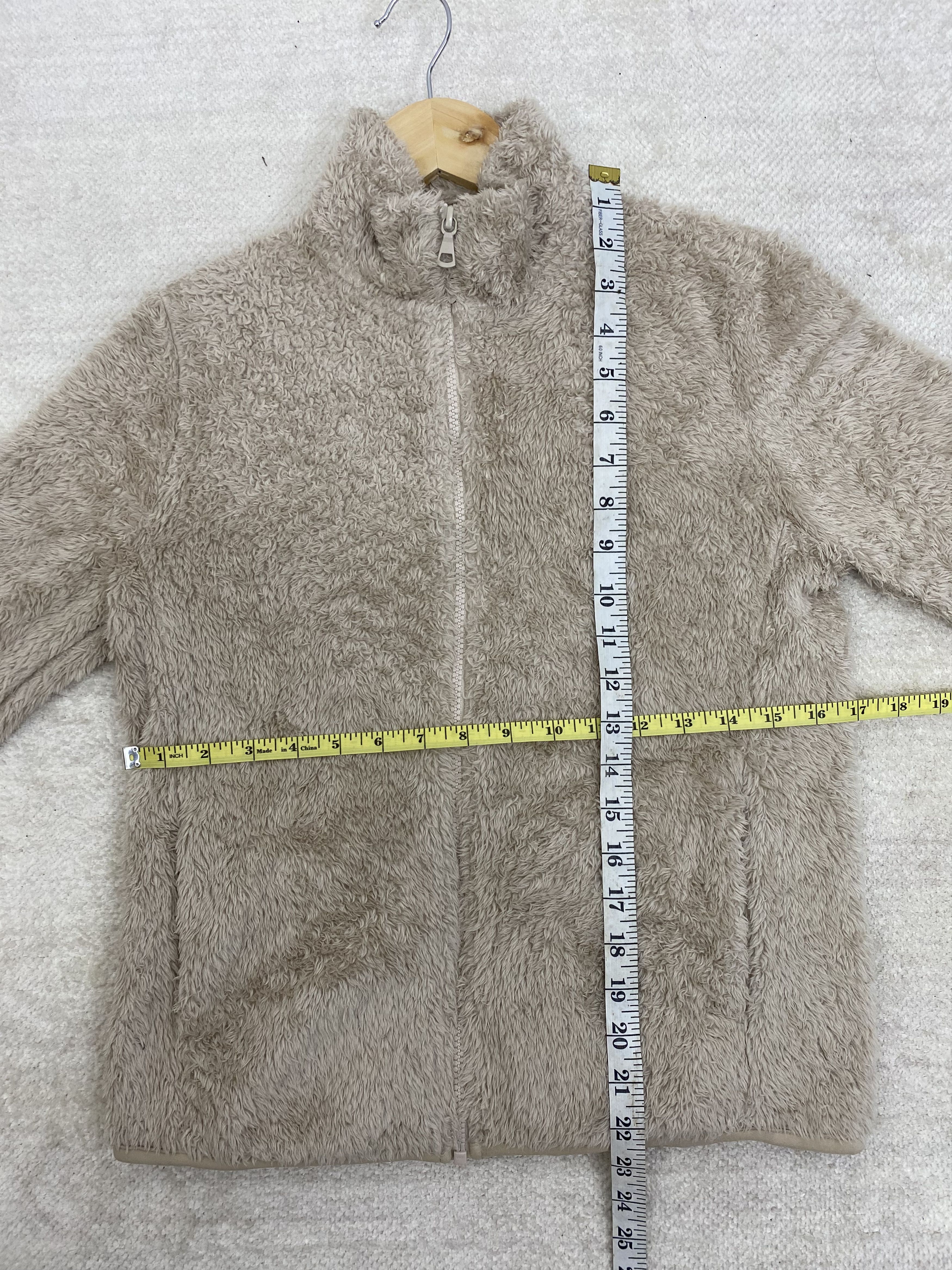 Uniqlo Uniqlo fur jacket S Size US S / EU 44-46 / 1 - 8 Thumbnail