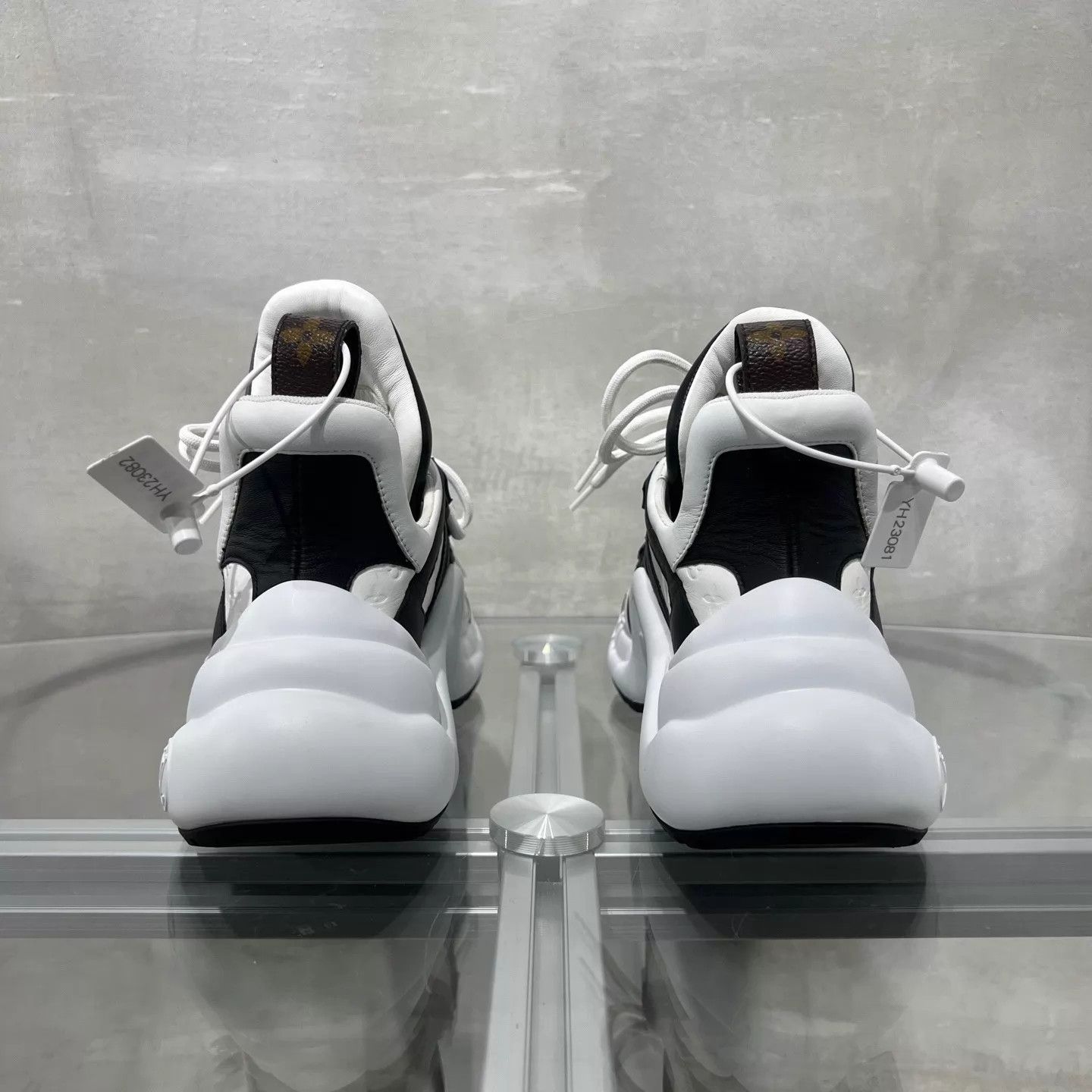 Louis Vuitton LV Archlight Black/White Embossed Arch Dad UK2 (36) New Size US 5.5 / IT 35.5 - 6 Thumbnail