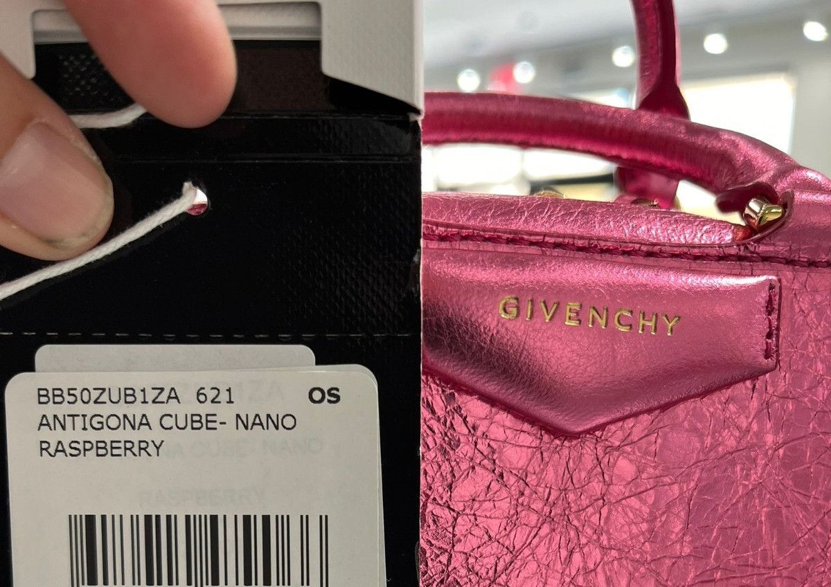 Givenchy oc11z0725 Size: OS / Antigona Cube Nano Bag in Raspberry Size ONE SIZE - 6 Thumbnail