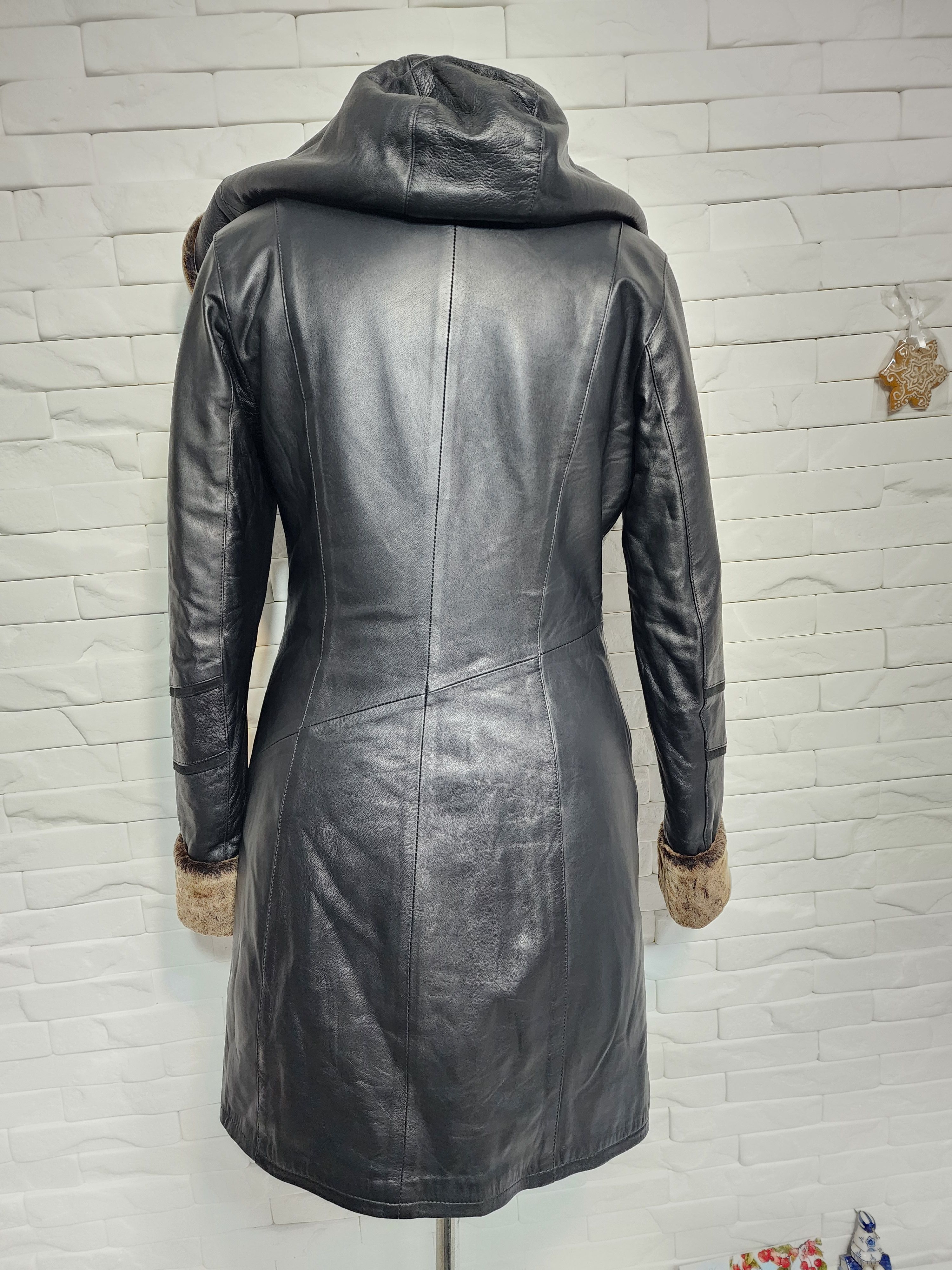 Furla Black Sheepskin Coat: Women's Genuine Fur Hooded Jacket Size M / US 6-8 / IT 42-44 - 4 Thumbnail