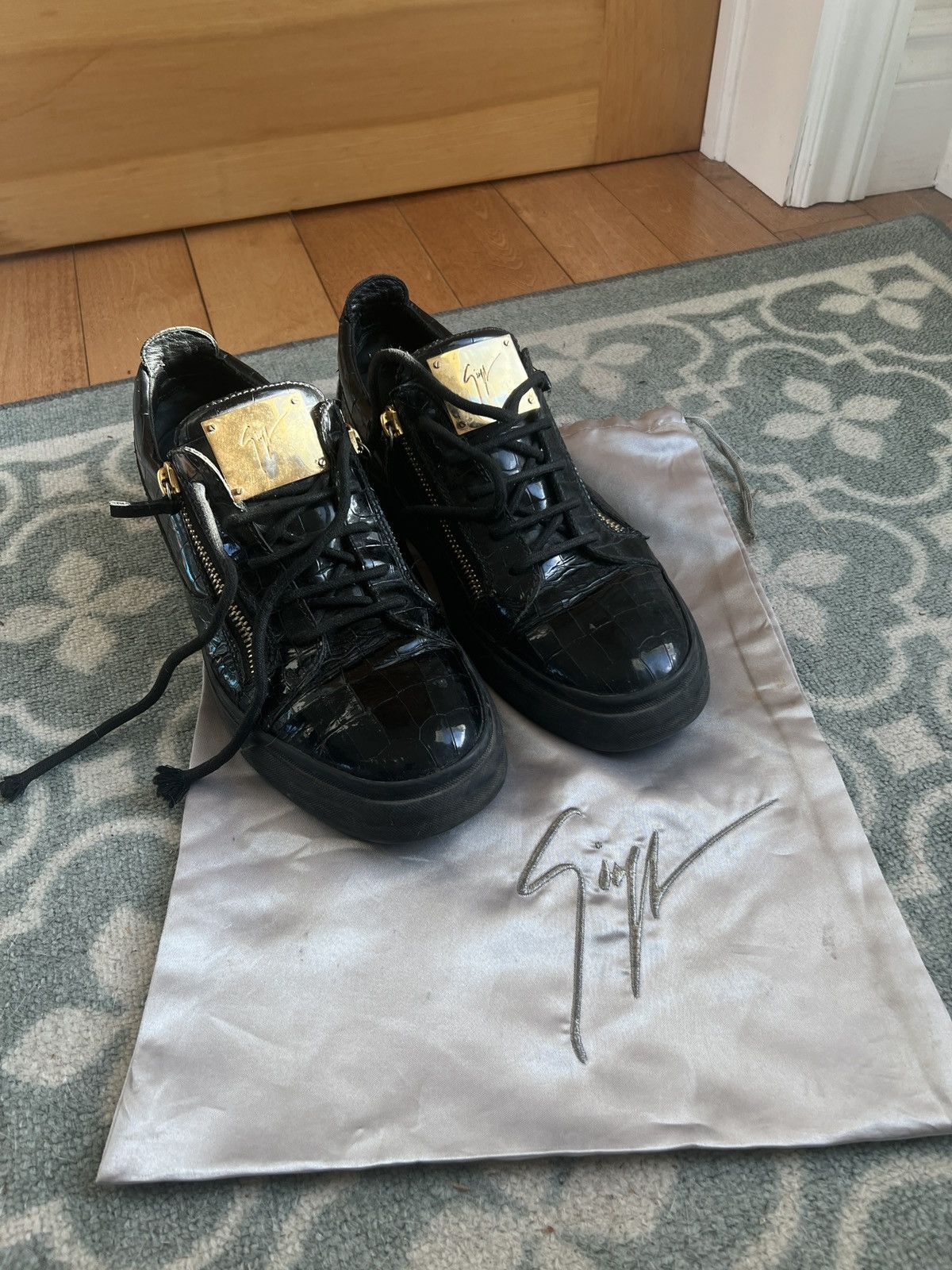 Giuseppe Zanotti Giuseppe Zanotti “Frankie” Crocodile Black Leather with Gold Size US 9 / EU 42 - 1 Thumbnail