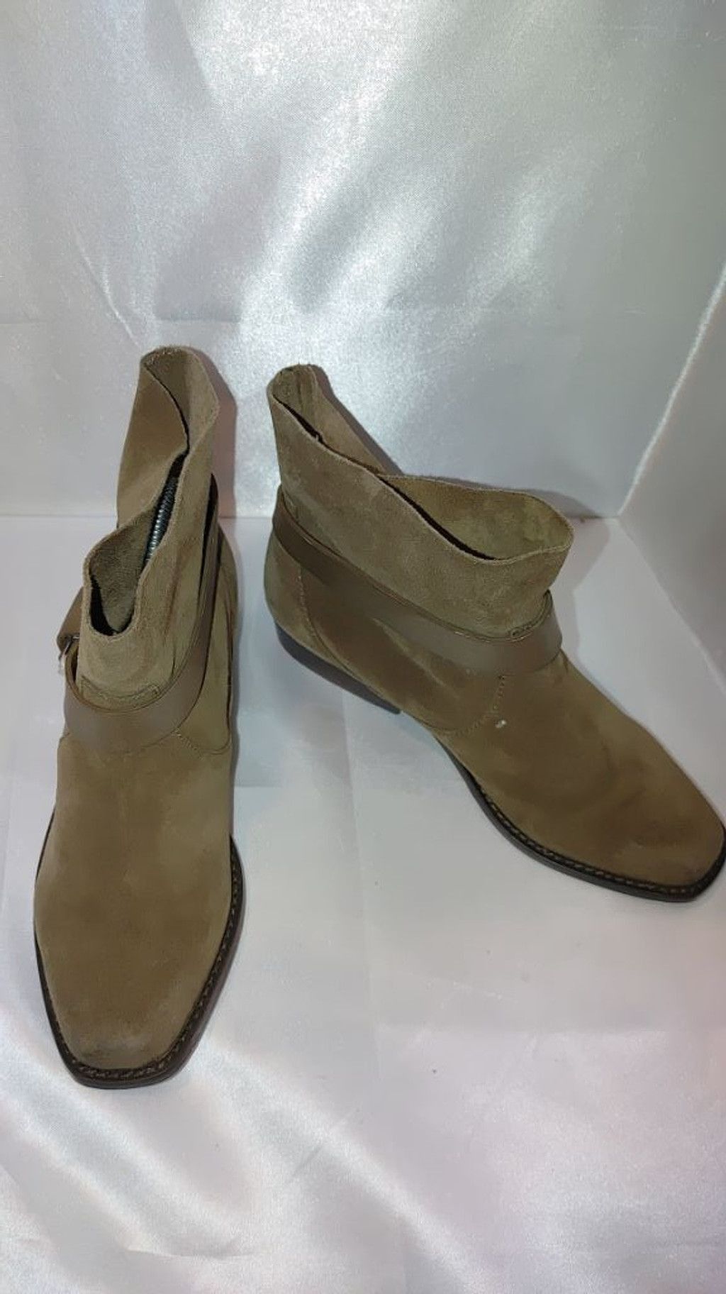 Joe's Joe's Jeans Suede Booties Size 8.5M Size US 8.5 / IT 38.5 - 6 Thumbnail