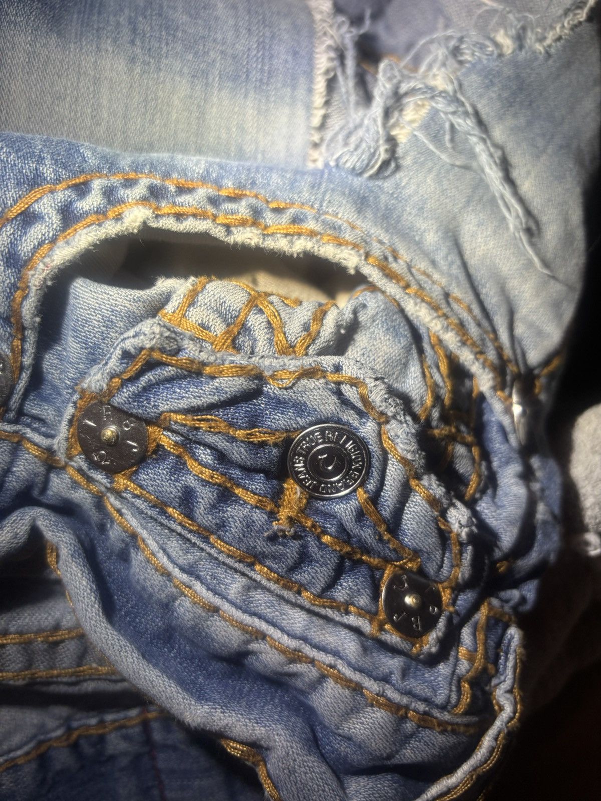 True Religion True Religion Ripped Jeans Size US 33 - 4 Thumbnail