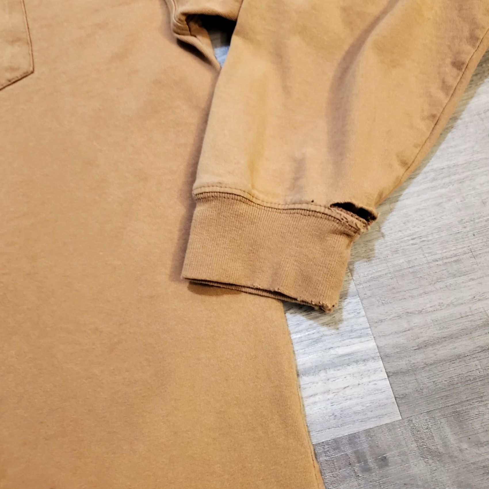 Carhartt VINTAGE Carhartt T-Shirt XL Brown Y2K Loose Fit Long sleeve Logo Pocket Men Size US XL / EU 56 / 4 - 5 Thumbnail