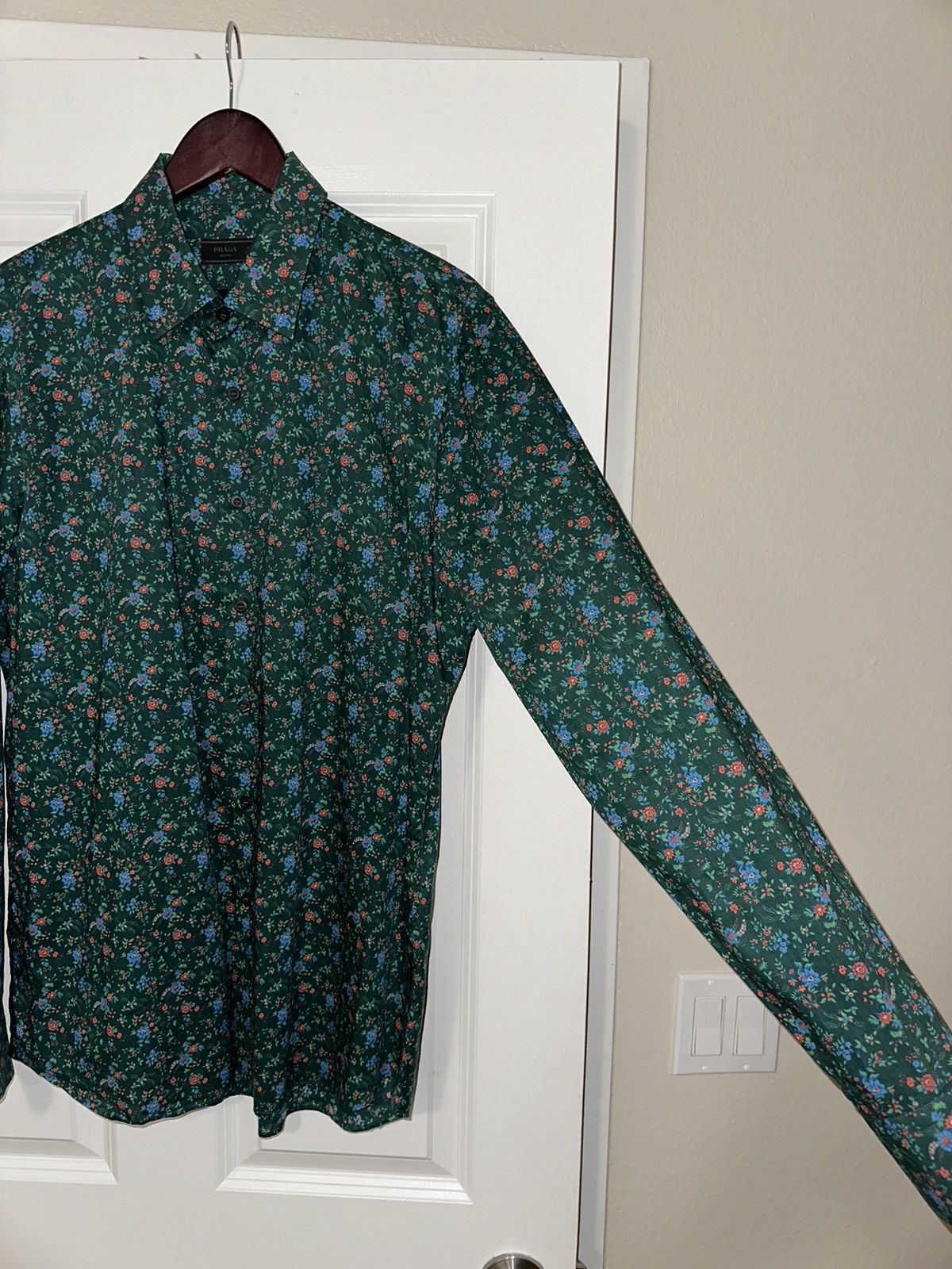 Prada PRADA BUTTON DOWN SHIRT - size 42/16.5 Size US L / EU 52-54 / 3 - 4 Thumbnail