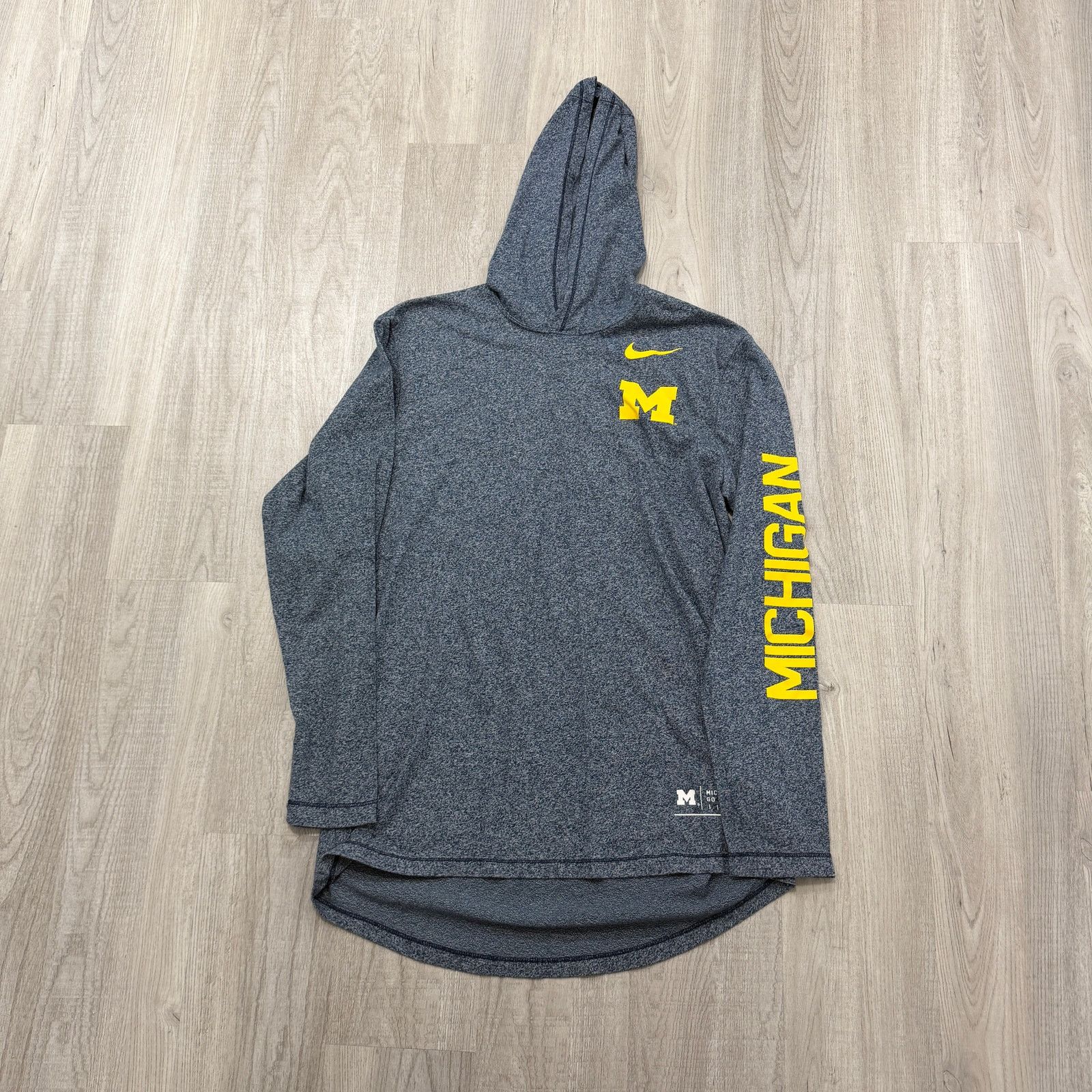 Nike Nike Michigan Wolverines Hooded Shirt Medium Gray Yellow Size US M / EU 48-50 / 2 - 1 Thumbnail
