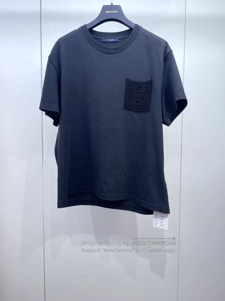 Louis Vuitton Louis Vuitton Black cut-out pocket logo short sleeve Size US XL / EU 56 / 4 - 1 Thumbnail