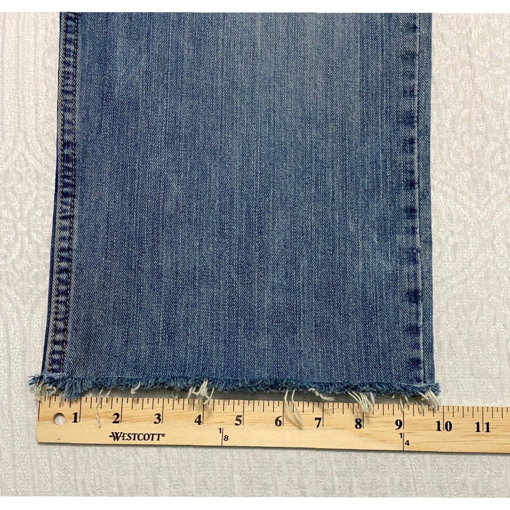 Vintage VINTAGE Urban Pipeline Jeans Men's 32×27 Distressed Raw Hem Relaxed Wide Leg Whiskers Size US 32 / EU 48 - 7 Thumbnail