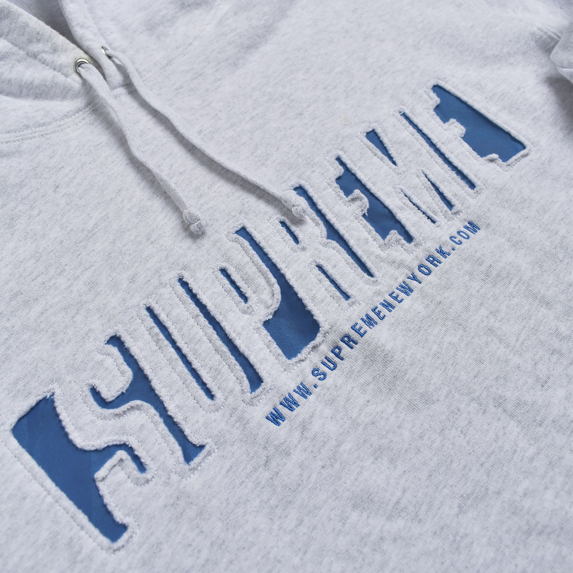 Supreme SUPREME Reflective Cutout Hooded Sweatshirt 'Ash Grey' Size US XL / EU 56 / 4 - 2 Thumbnail