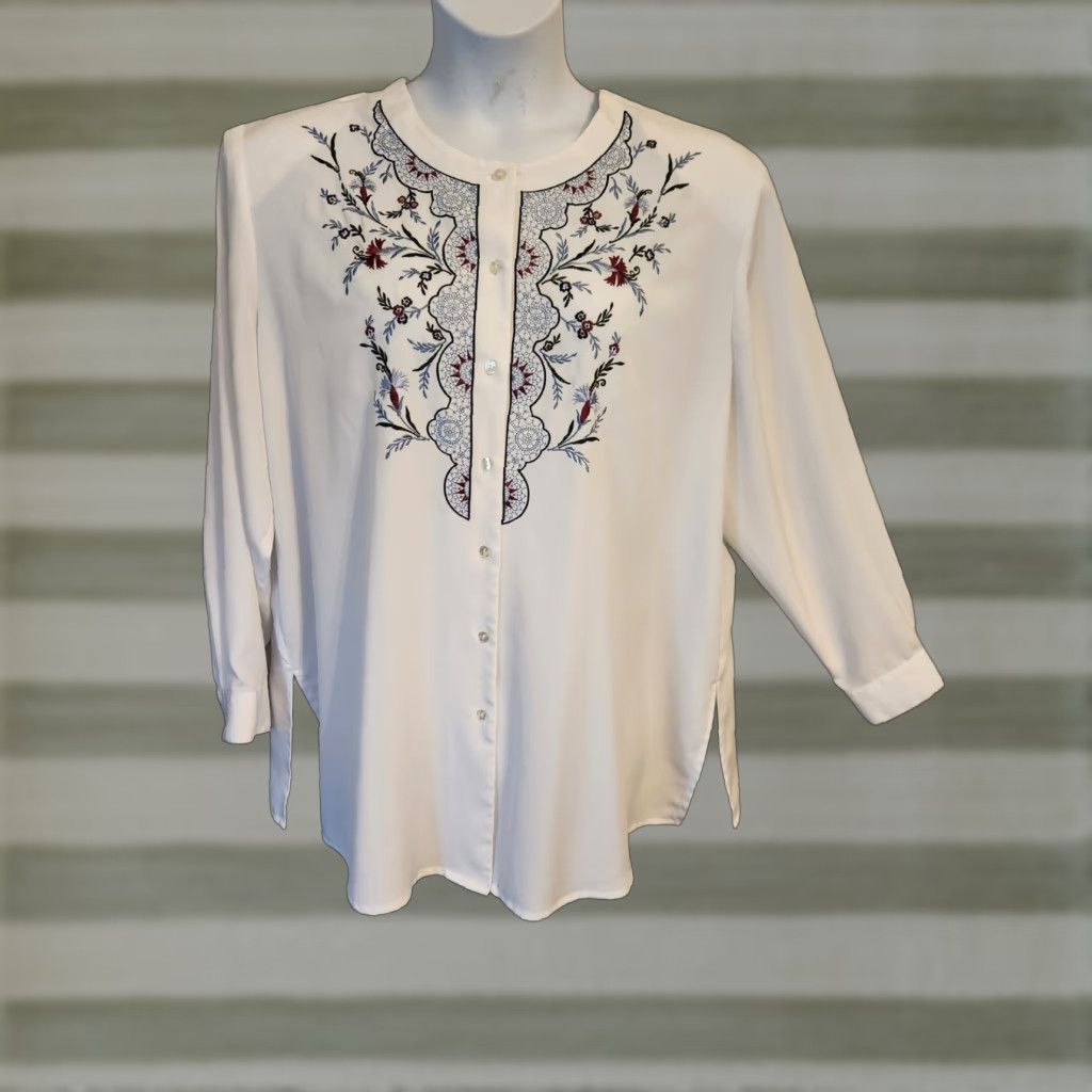 Vintage VINTAGE Laura Scott White Embroidered Floral Trim Button Front Top Boho 22W Plus Womens Blouse Shirt Size 3XL / US 20-22 - 1 Thumbnail