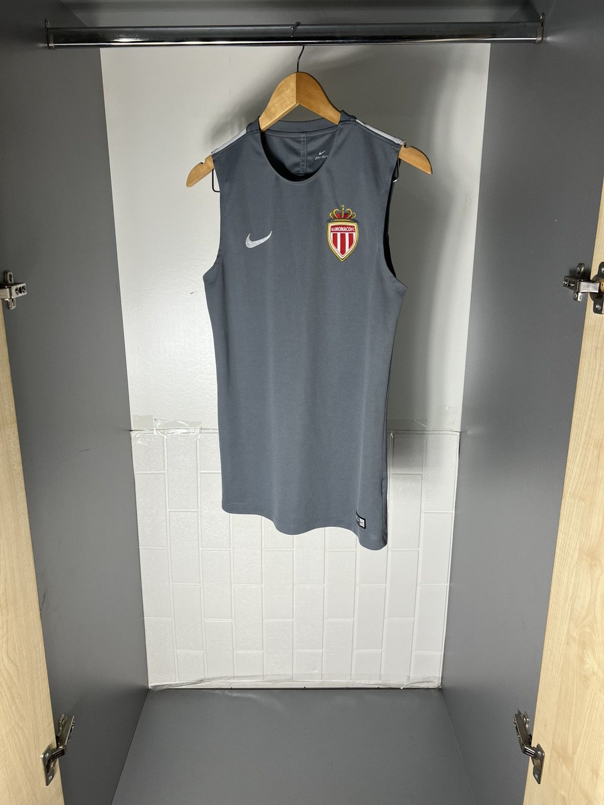 Nike VINTAGE NIKE FC AS MONACO FRANCE RETRO SOCCER JERSEY Y2K 90s Size US S / EU 44-46 / 1 - 13 Thumbnail