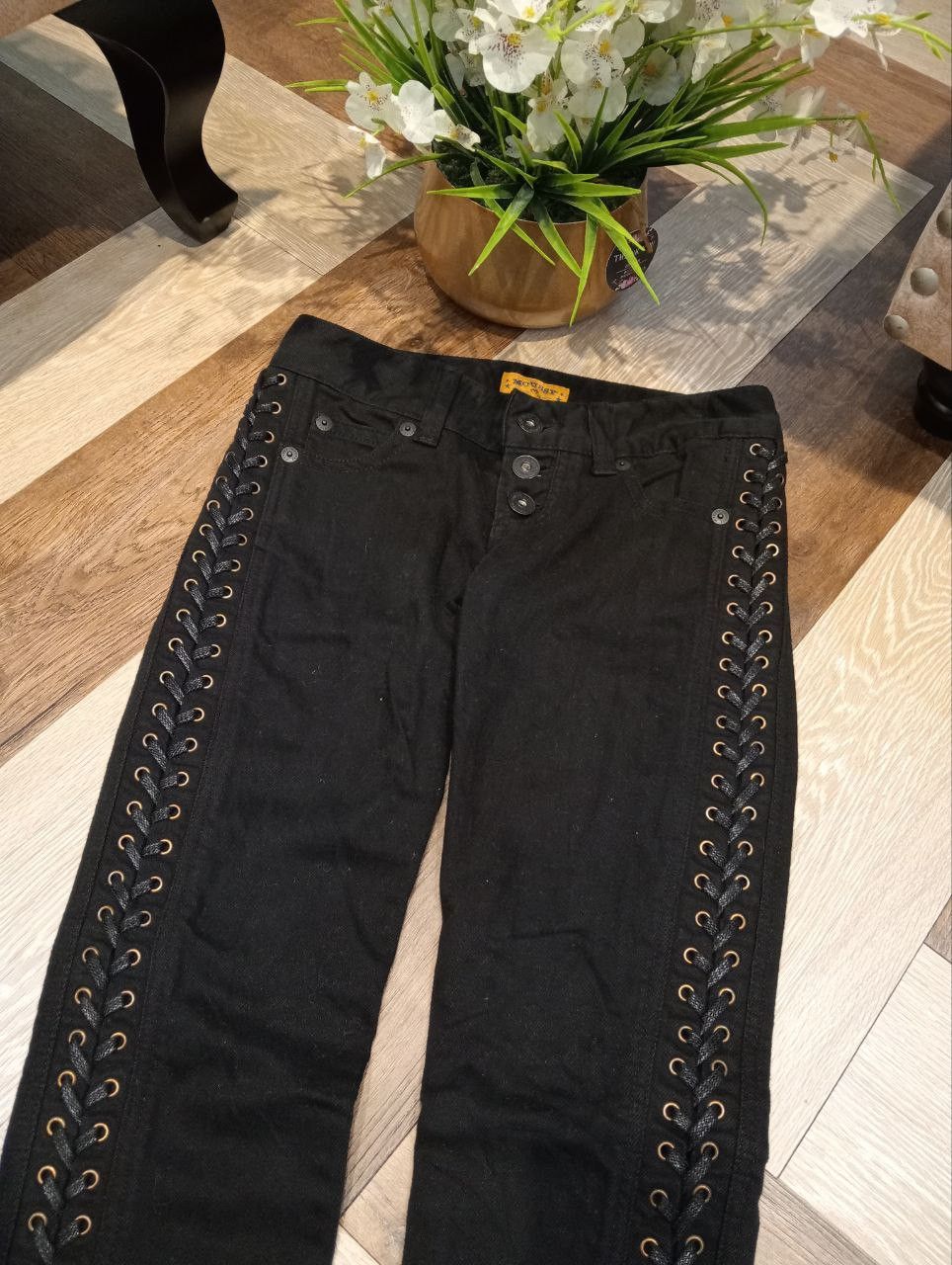 If Six Was Nine MOUSSY JAPAN BLACK JEANS WITH LACE UP SIDE Size 25" / US 0 / IT 36 - 4 Thumbnail