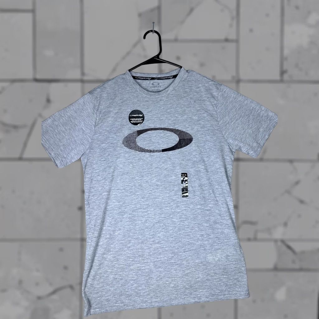 Oakley Oakley Shirt Mens Small Heather Grey Legend Tee Hydrolix Moisture Wicking New Size US S / EU 44-46 / 1 - 1 Thumbnail