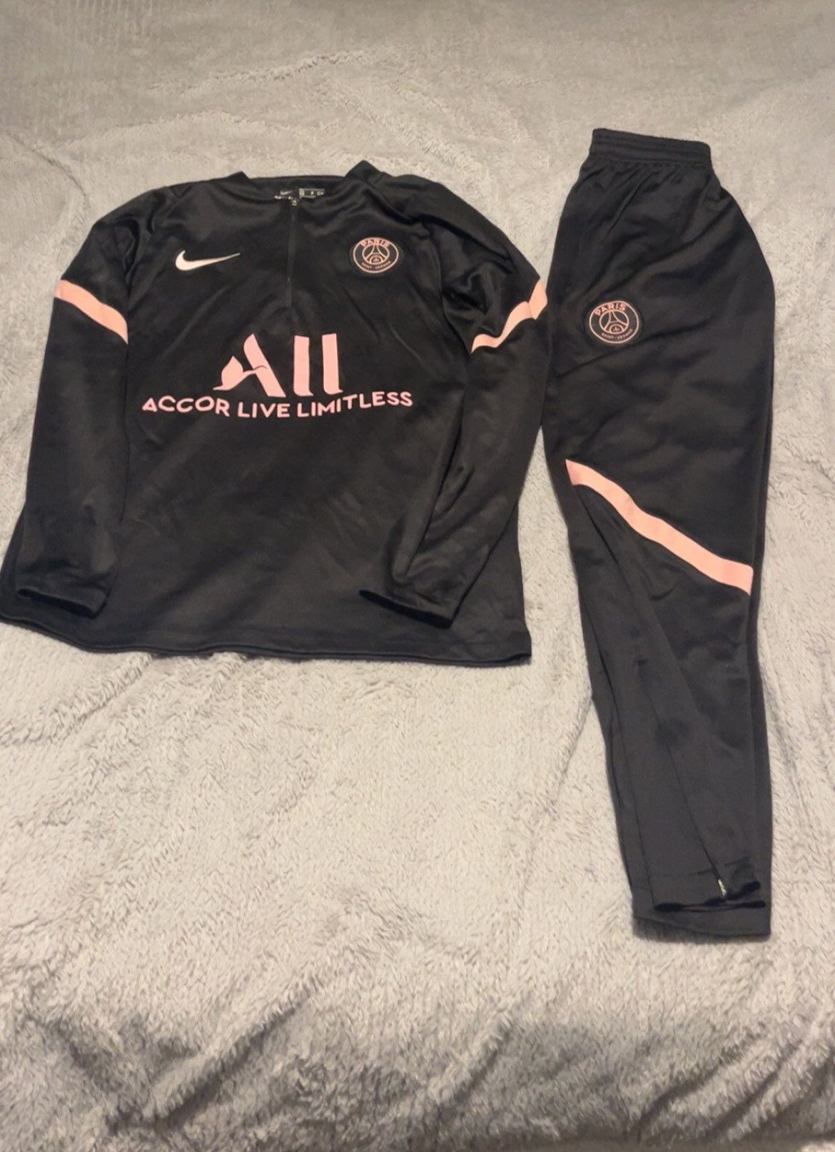 Nike Black and pink psg tracksuit Size US S / EU 44-46 / 1 - 1 Preview