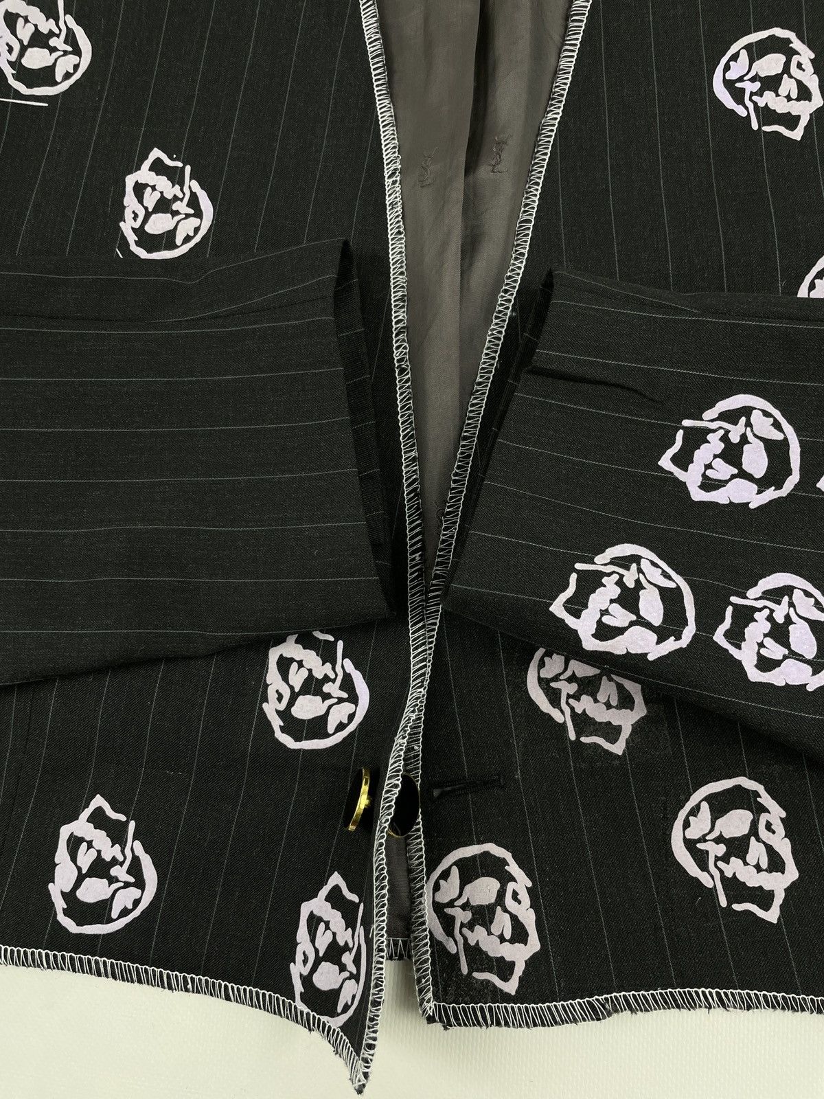 Yves Saint Laurent VTG SAINT LAURENT Wool YSL Logo Skulls Blazer Cropped Jacket Size 52L - 21 Thumbnail
