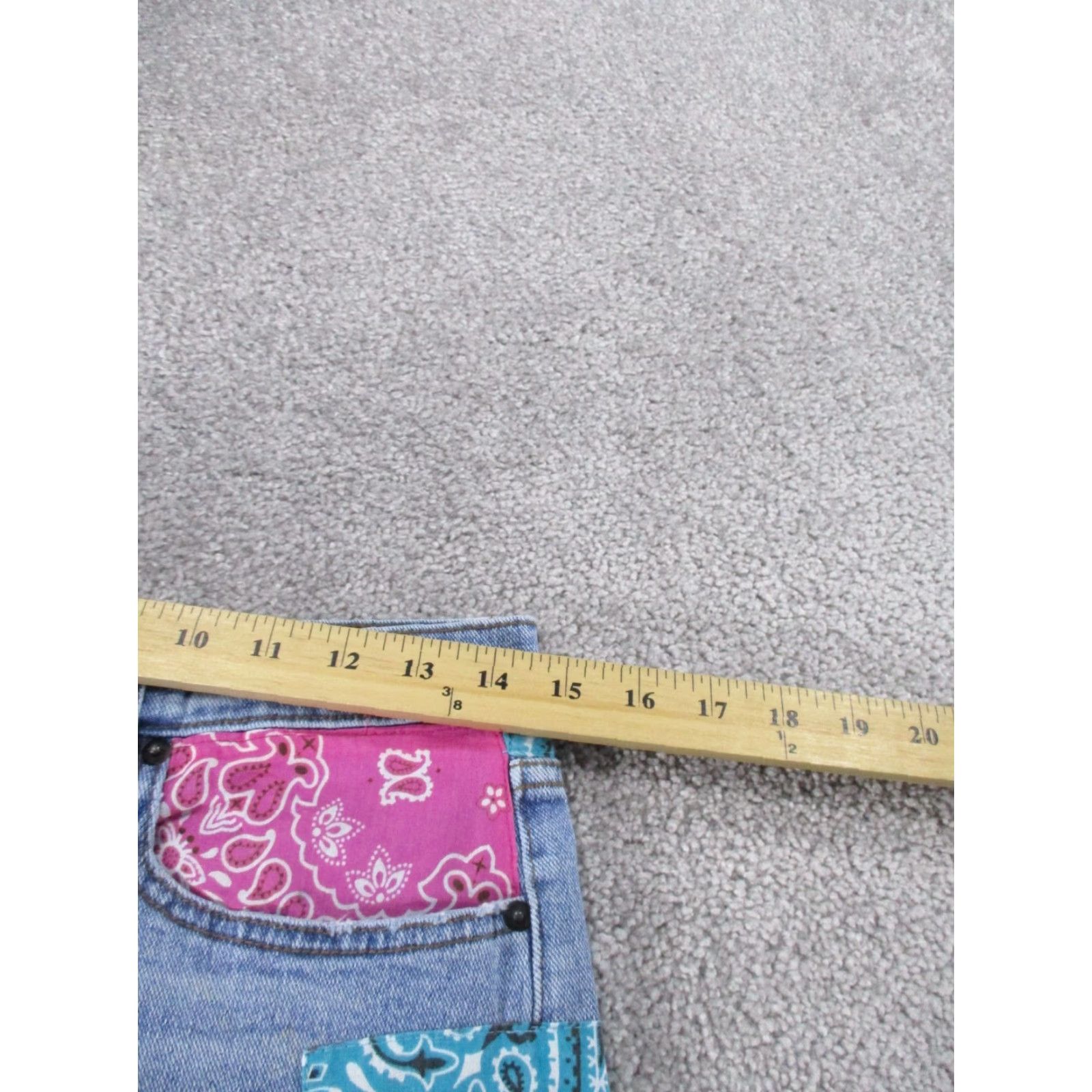 Jessica Simpson Jessica Simpson Shorts Women 28 Denim Patchwork Cut-Off Blue American Womens Size 28" / US 6 / IT 42 - 6 Thumbnail