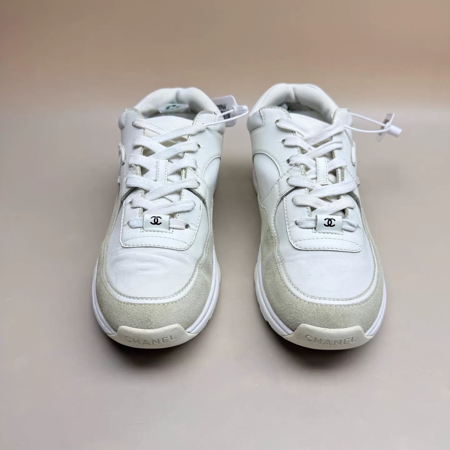 Chanel CHANEL CC Cream Suede Casual Shoes 39 EU 95 New Size US 8.5 / IT 38.5 - 2 Thumbnail