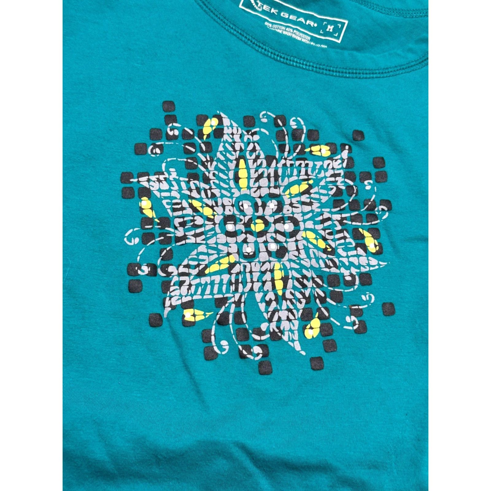 Tek Gear Tek Gear Shirt Womens Medium T-Shirt Short Sleeve Graphic Print Blue Green Black Yellow Grey Regular Size Type: Regular (Fall Spring Summer) Womens Size M / US 6-8 / IT 42-44 - 3 Thumbnail