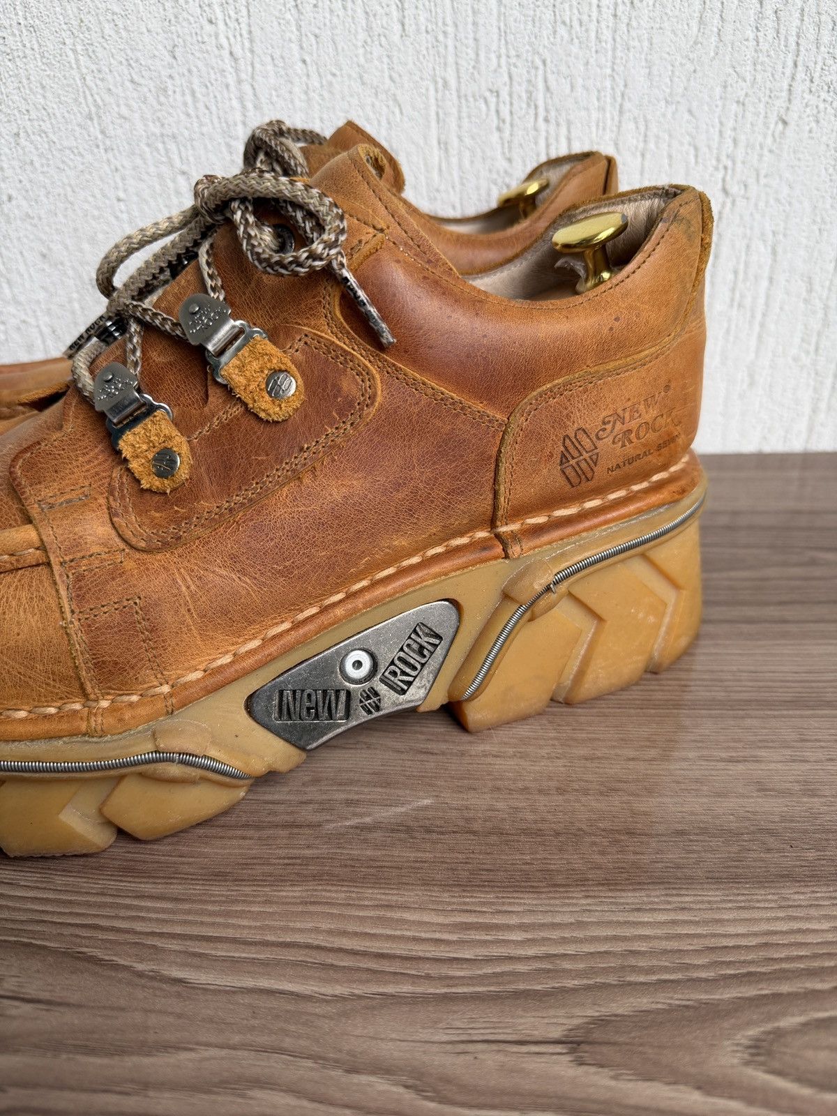 New Rock Vintage platform boots Size US 12 / EU 45 - 8 Thumbnail