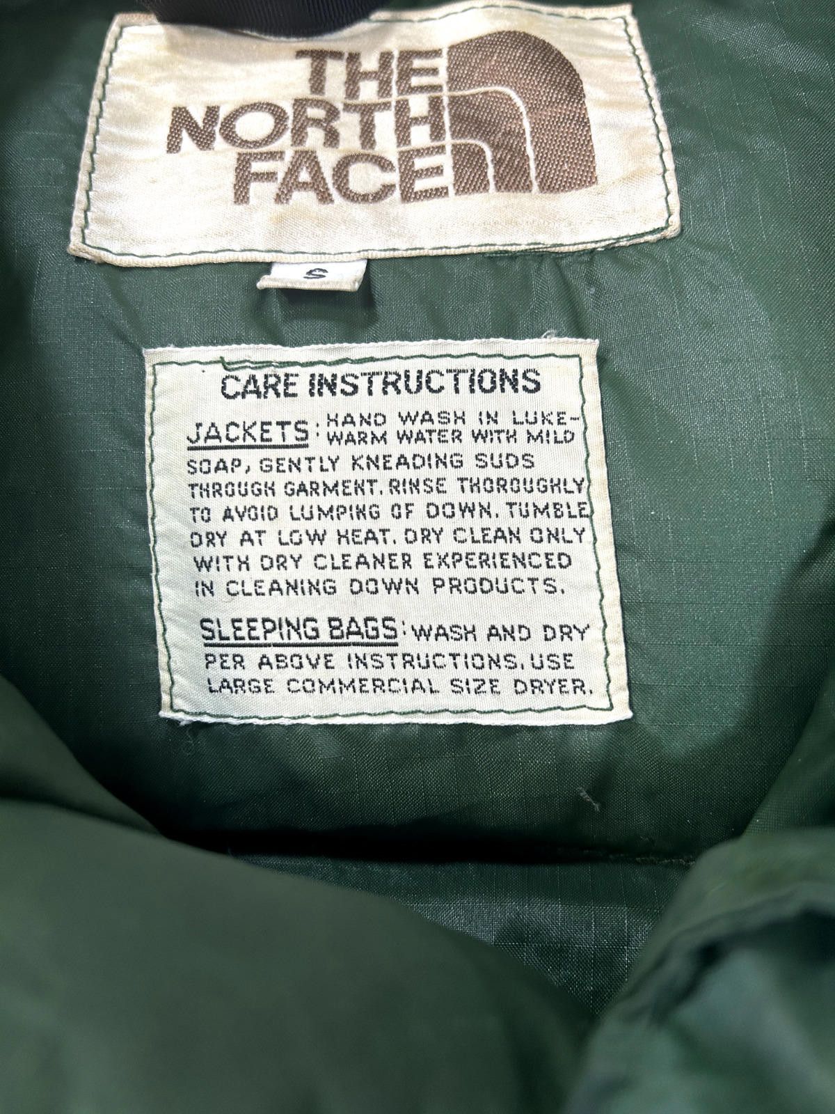 The North Face Vintage 70s North Face Earth Tone Full Button Up Puffer Vest Size US S / EU 44-46 / 1 - 3 Thumbnail