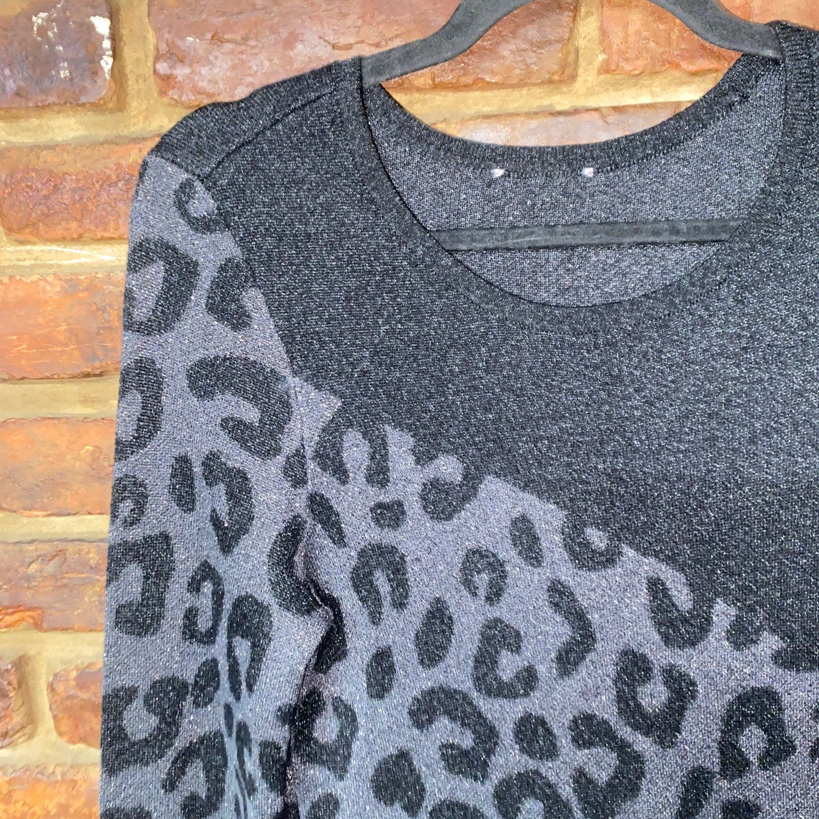 Chicos Chico's Black Gray Silver Metallic Leopard Sweater Medium Size M / US 6-8 / IT 42-44 - 2 Thumbnail
