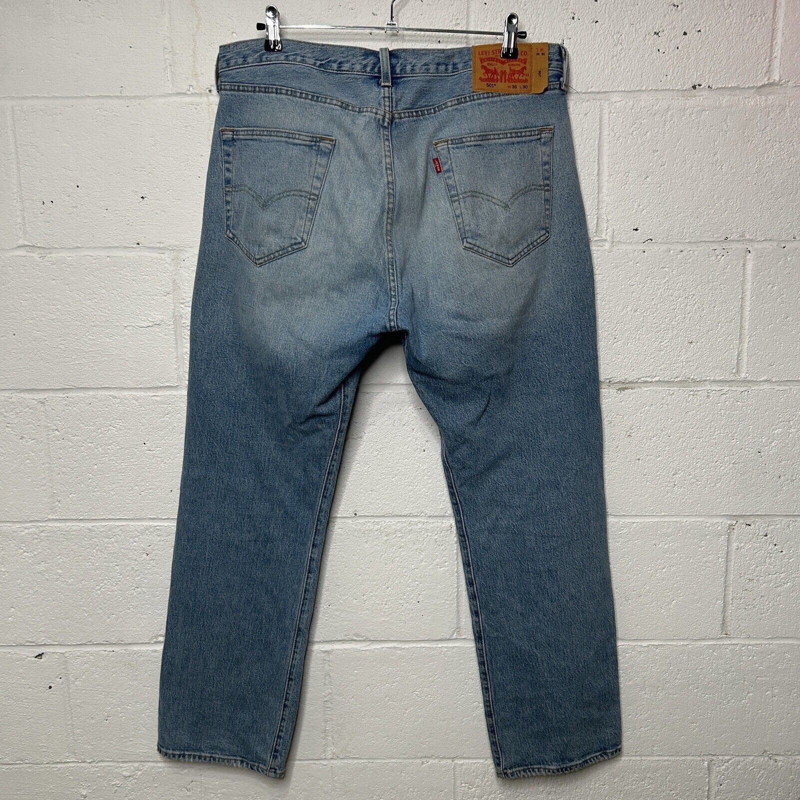 Levi's Levi’s 501 Straight Button Fly “Medium Wash” Size US 36 / EU 52 - 2 Thumbnail