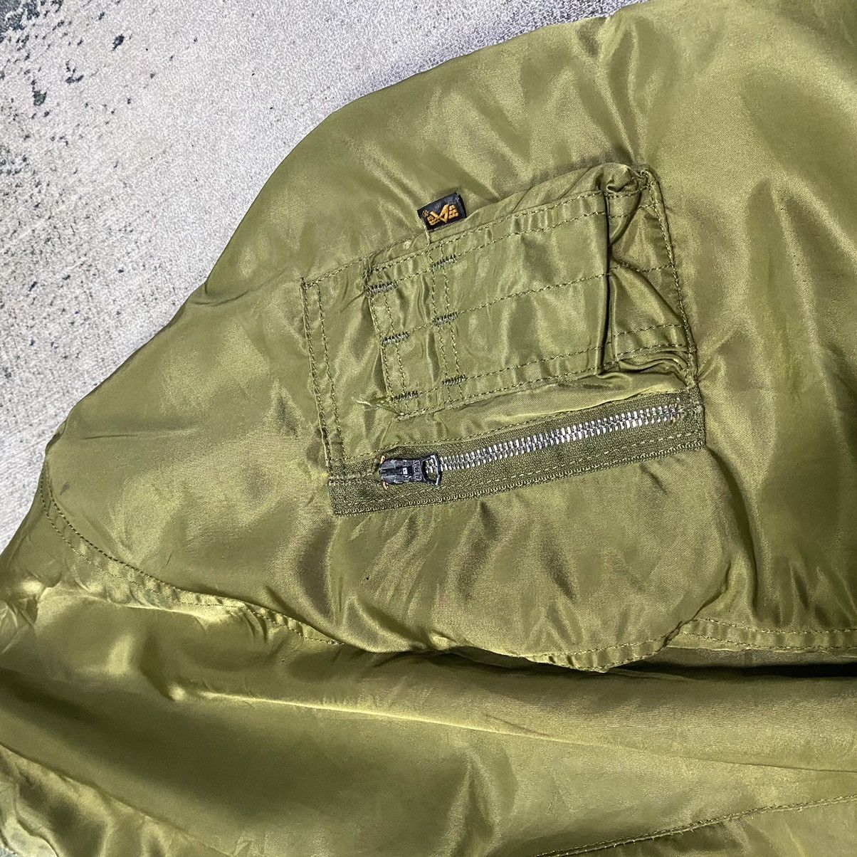 Alpha Industries VINTAGE ALPHA INDUSTRIES BOMBER FLIGHT JACKET Size US L / EU 52-54 / 3 - 7 Thumbnail