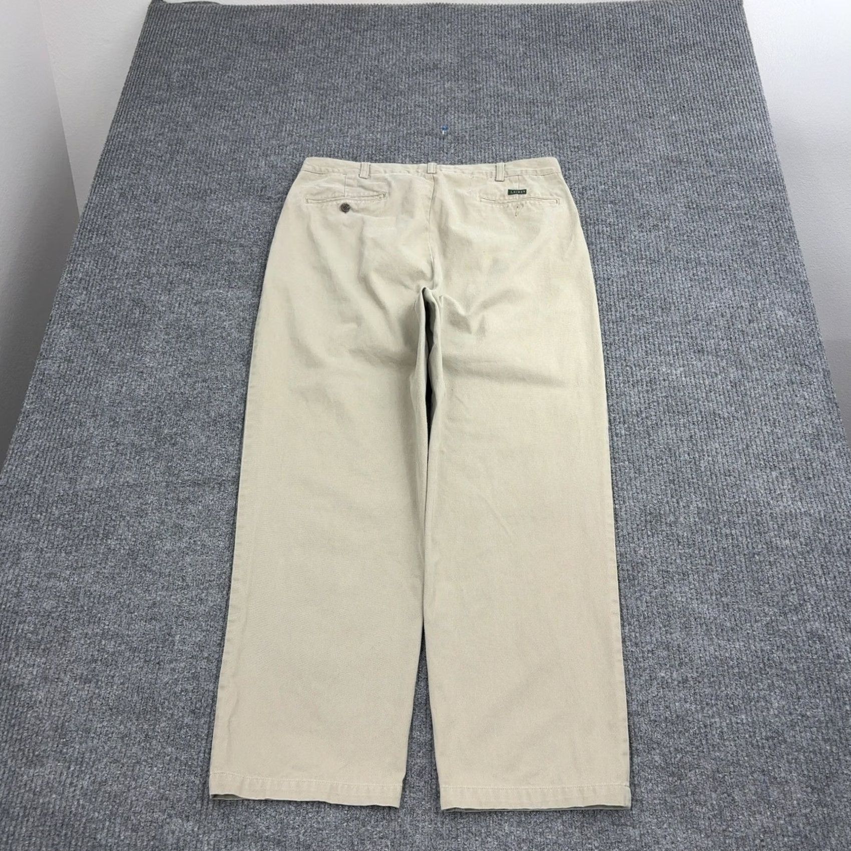 Ralph Lauren Lauren Ralph Lauren Pants Mens 37x29 Khaki 100% Cotton Pleated Chinos Classic Pants Mens 37 Khaki Cotton Pleated Chinos Classic Size US 37 - 5 Thumbnail