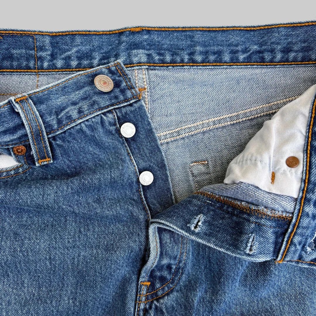 Levi's × Vintage Levi’s 505 1980 80s Vintage W32 L28 USA Blue Denim Jeans Size US 32 / EU 48 - 3 Thumbnail