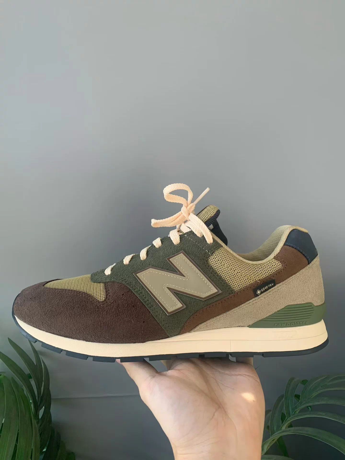 New Balance Beams nb996 gtx Green Brown 44 worn once Size US 11 / EU 44 - 4 Thumbnail