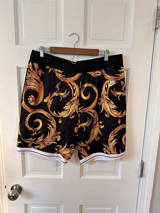 Supreme hot sale foamposite shorts