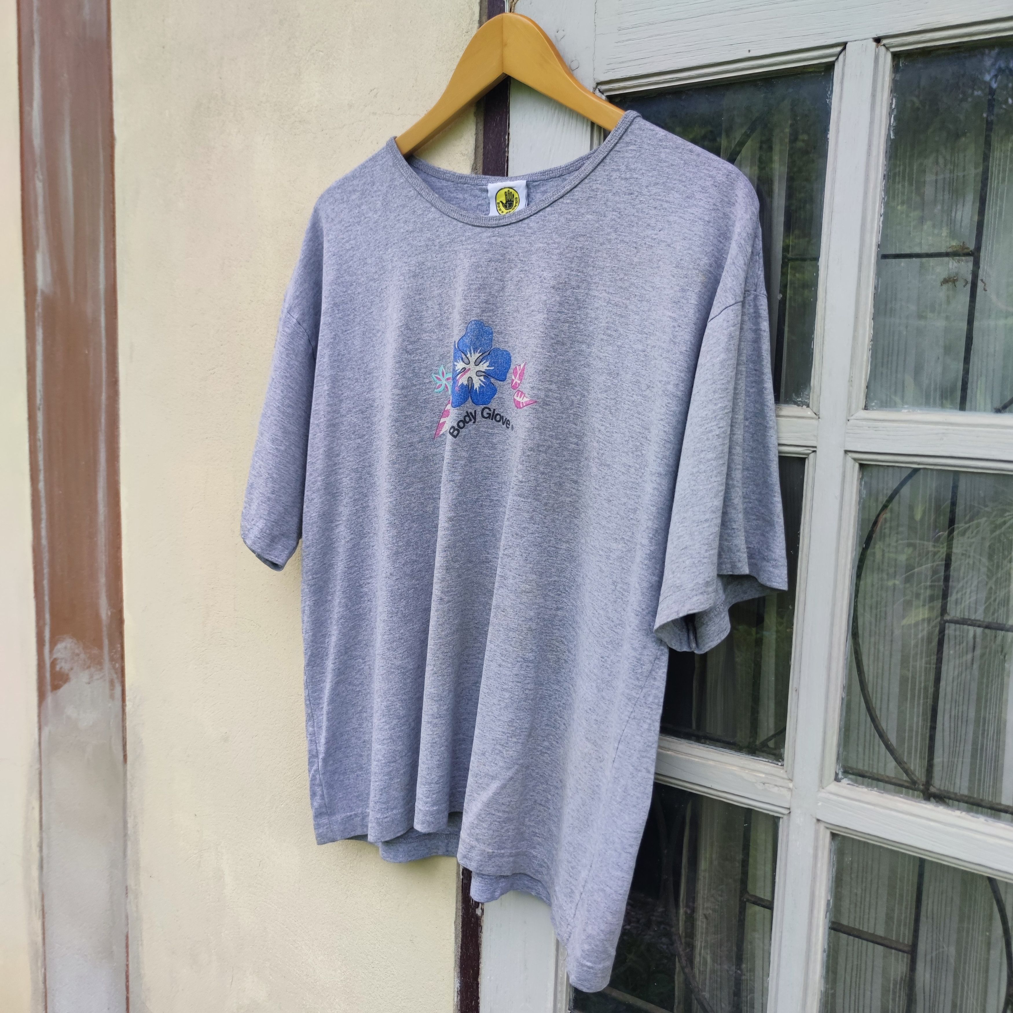 Body Glove × Vintage Vintage 90s Body glove Hibiscus T-Shirt Size US L / EU 52-54 / 3 - 7 Thumbnail