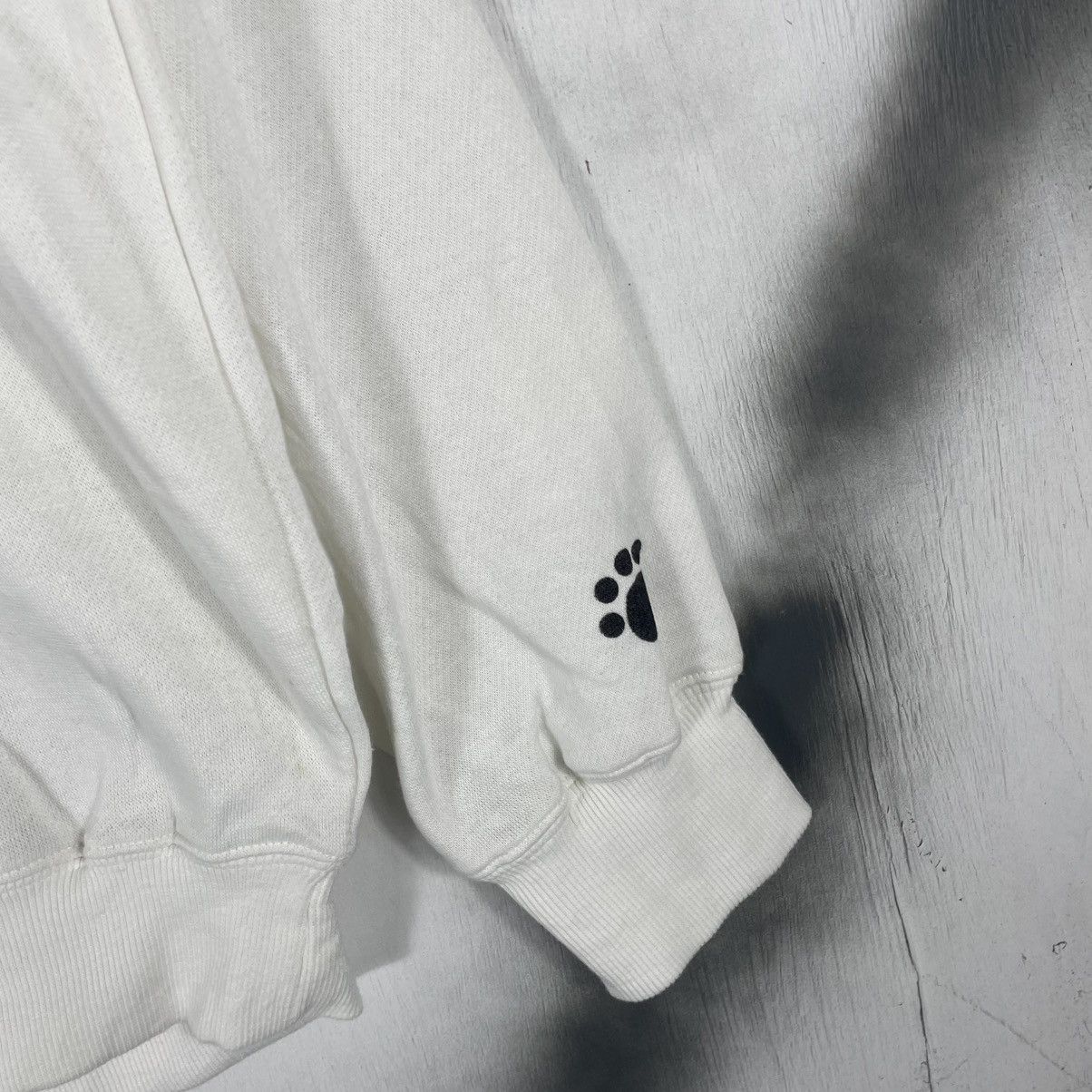 Anime Japanese Kuroshibajir Ushi Wankodo Sweatshirt Size US L / EU 52-54 / 3 - 4 Thumbnail