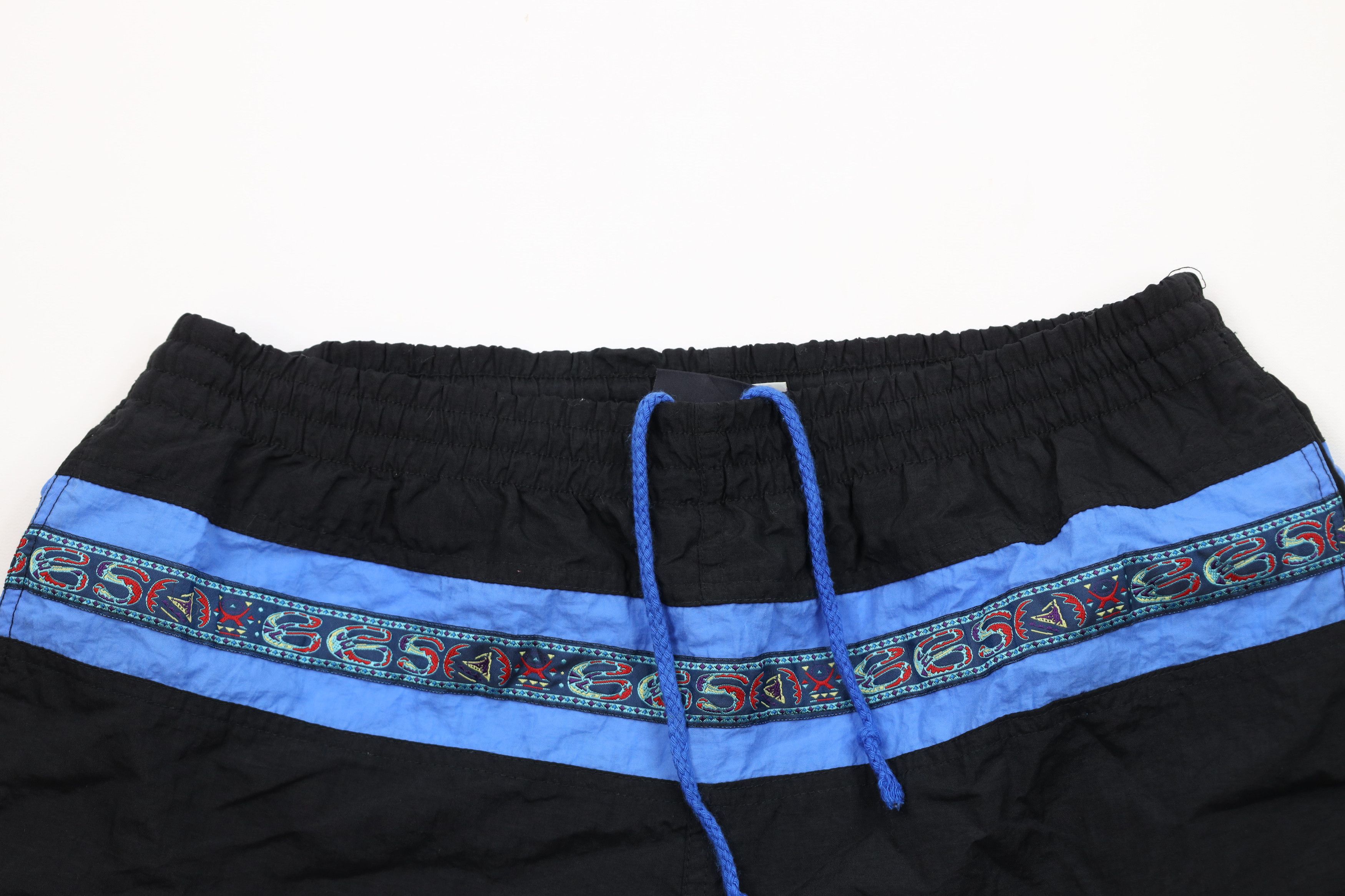 Vintage Vintage 90s Streetwear Rainbow Fiesta Lined Shorts Trunks Size US 32 / EU 48 - 2 Thumbnail