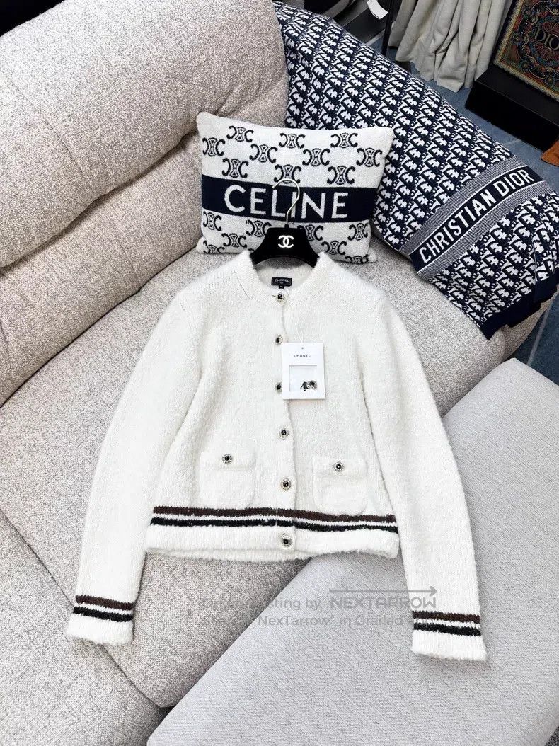 Chanel Chanel Brown-edged cashmere knitted cardigan coat Size XS / US 0-2 / IT 36-38 - 2 Thumbnail
