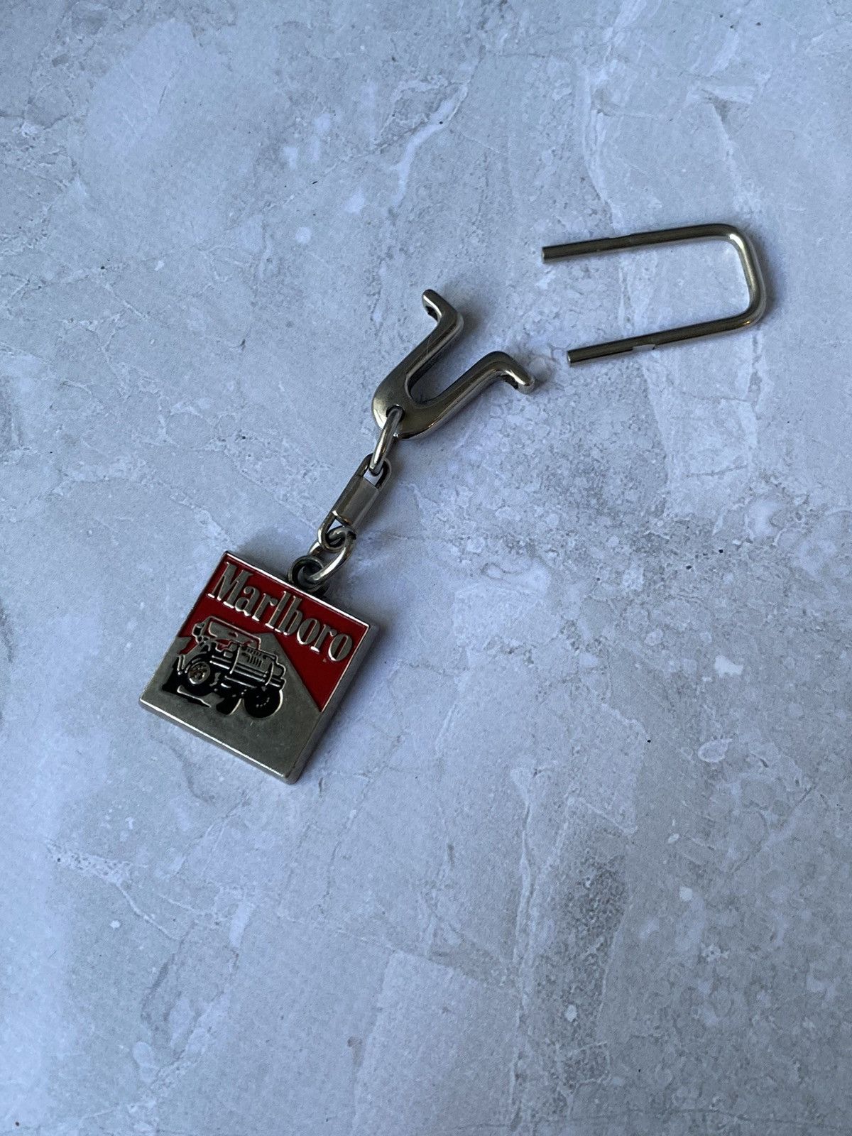 Jewelry × Vintage Vintage Marlboro Keychain, Collectible Size ONE SIZE - 9 Thumbnail