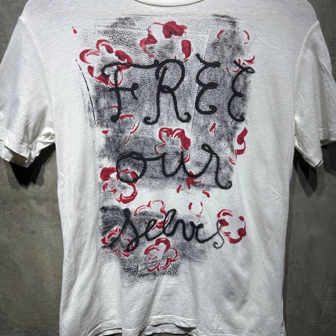 Dior Christian Dior “Free Our Selves” Tee Size S / US 4 / IT 40 - 2 Thumbnail