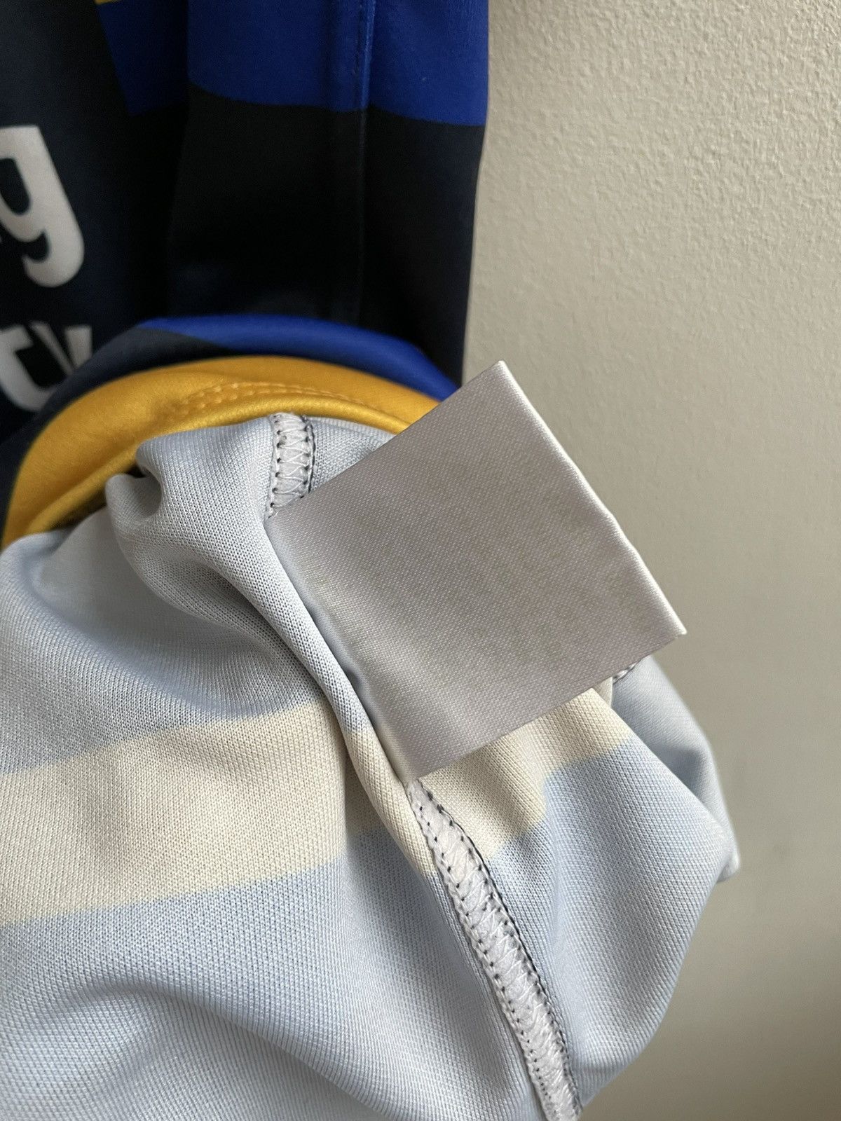 Vintage Leeds Rhinos Vintage Home Rugby Shirt Jersey ISC Size US L / EU 52-54 / 3 - 9 Thumbnail